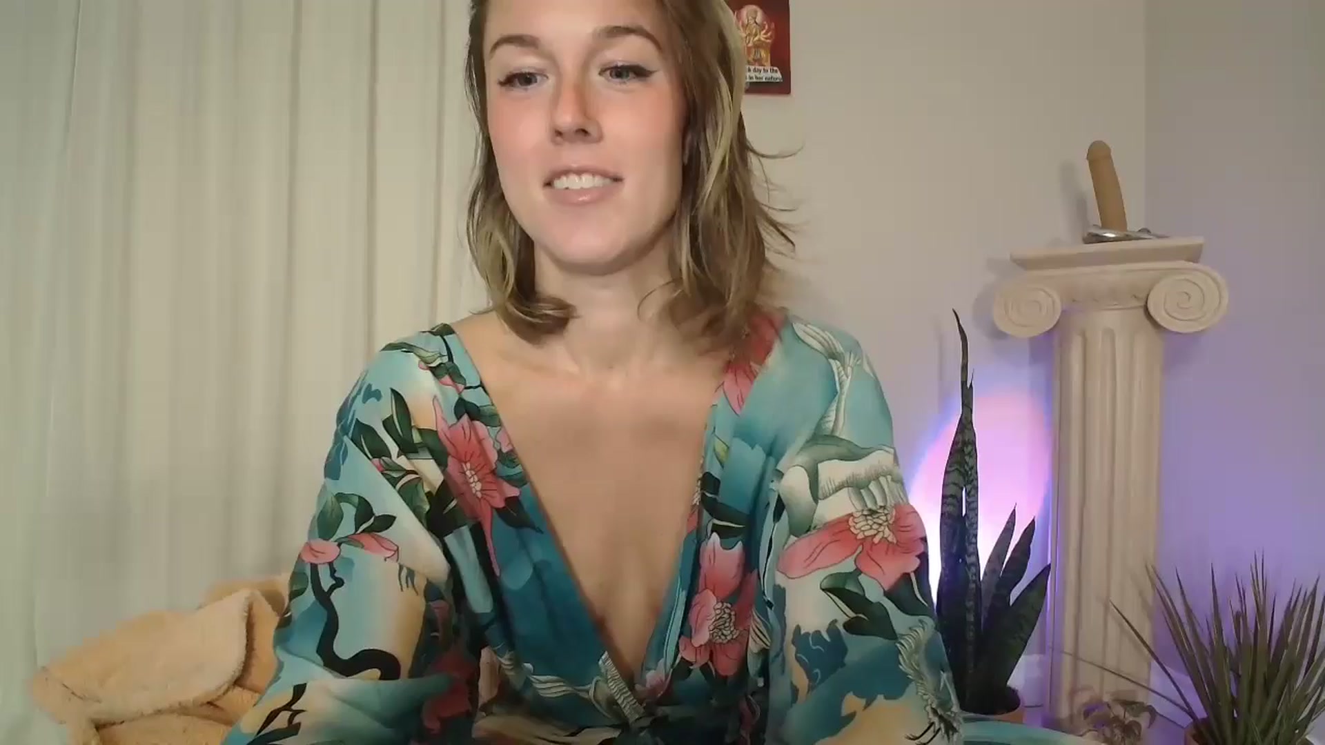Gallery image thumbnail from CammyCaptain's myfreecams stream on, 10/30/2024, 20:35 image 20 of 20
