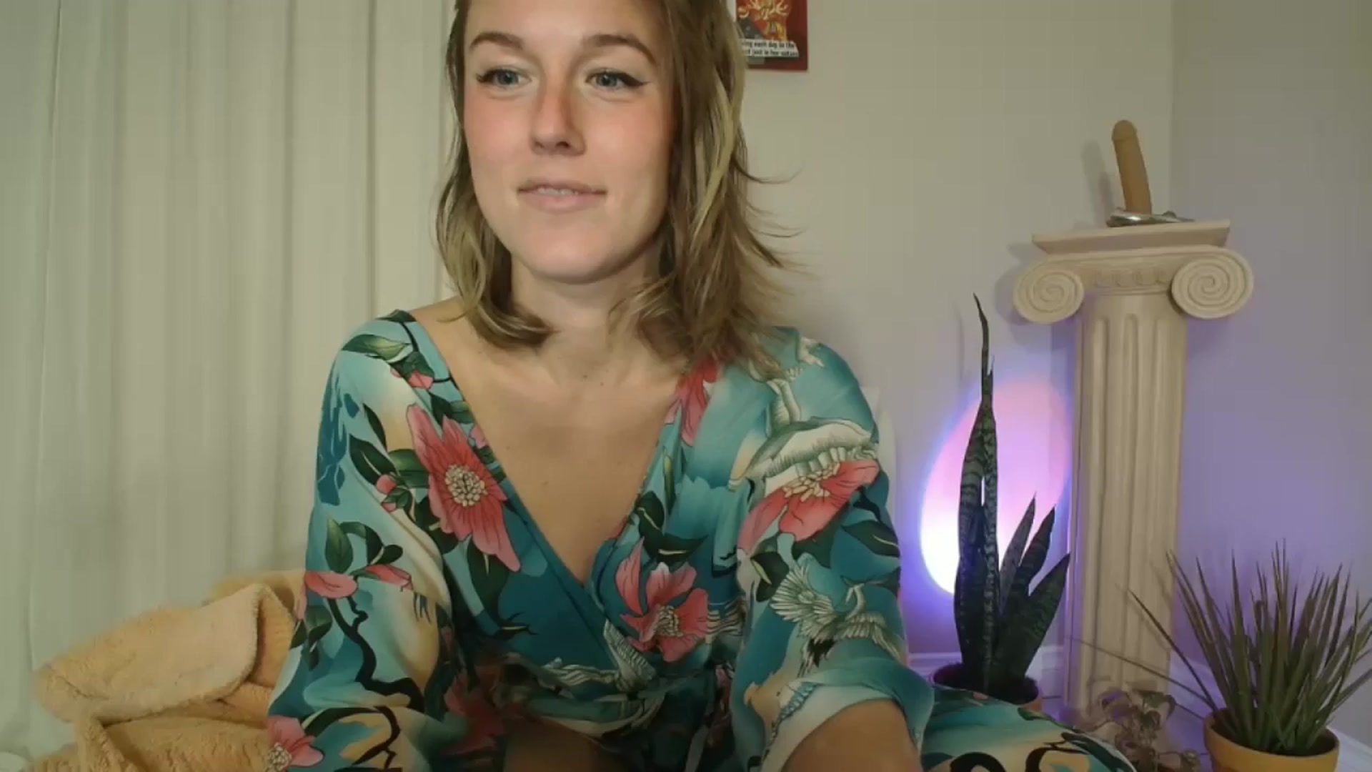 Gallery image thumbnail from CammyCaptain's myfreecams stream on, 10/30/2024, 20:35 image 17 of 20