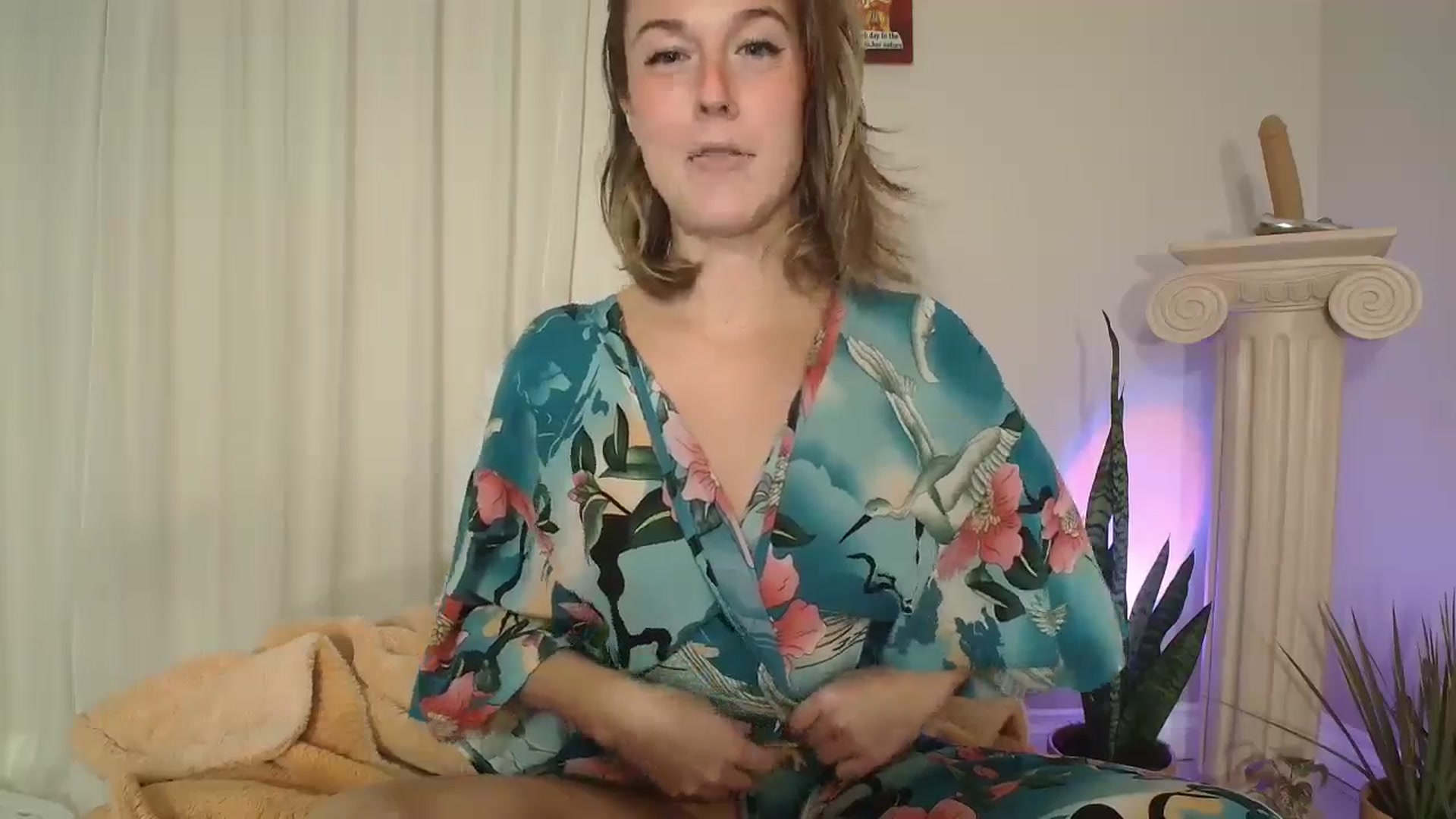 Gallery image thumbnail from CammyCaptain's myfreecams stream on, 10/30/2024, 20:35 image 15 of 20