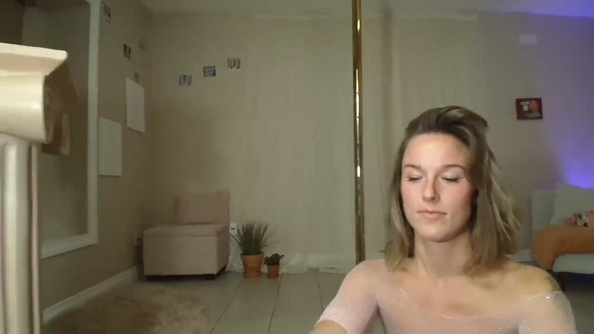 Gallery image thumbnail from CammyCaptain's myfreecams stream on, 11/04/2024, 02:43 image 5 of 20
