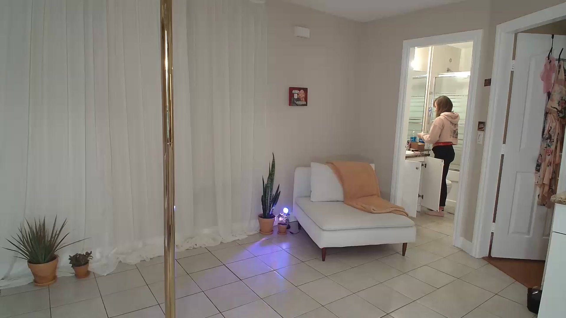 Gallery image thumbnail from CammyCaptain's myfreecams stream on, 11/04/2024, 23:49 image 3 of 20
