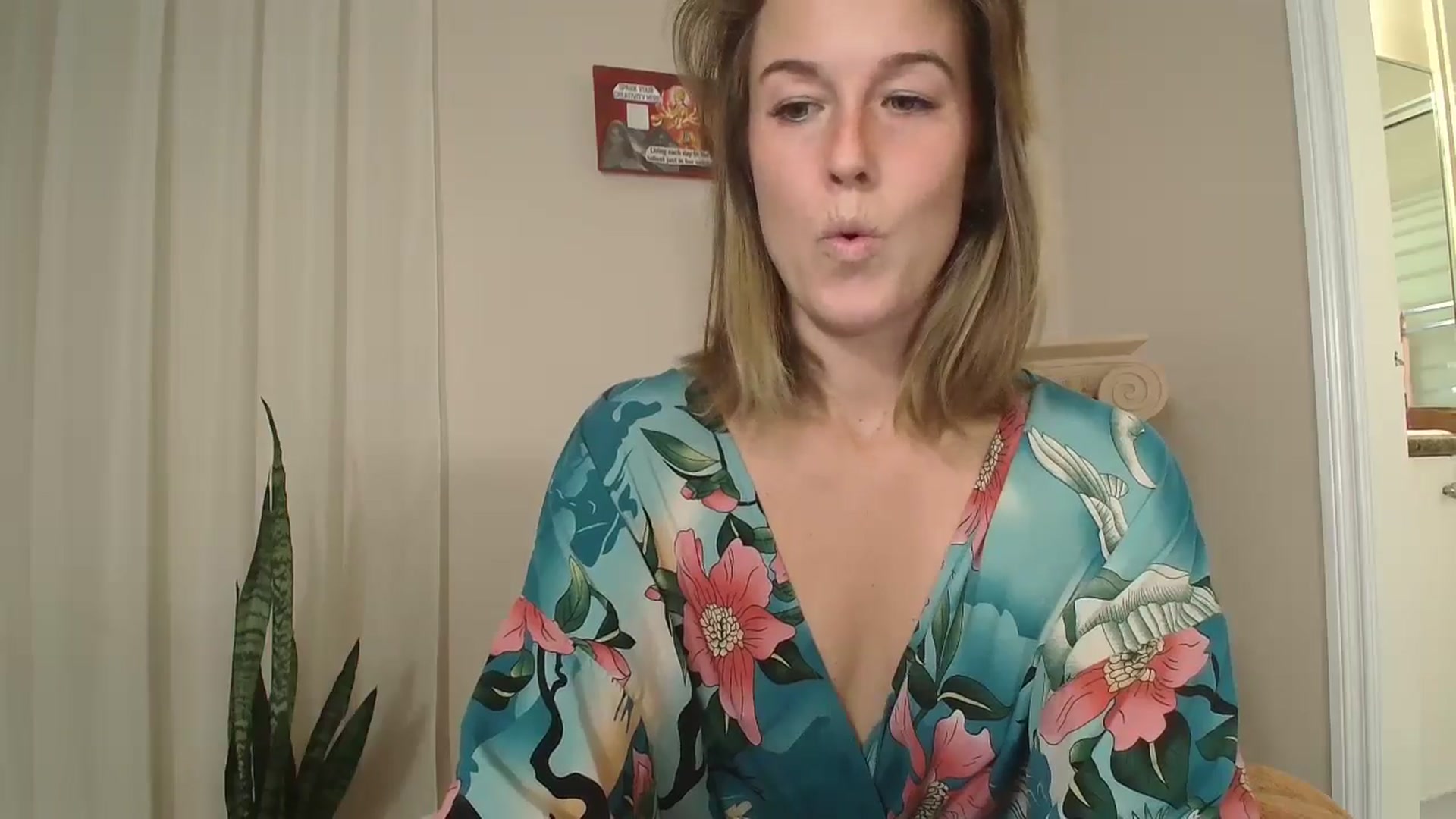 Gallery image thumbnail from CammyCaptain's myfreecams stream on, 11/05/2024, 21:06 image 19 of 20