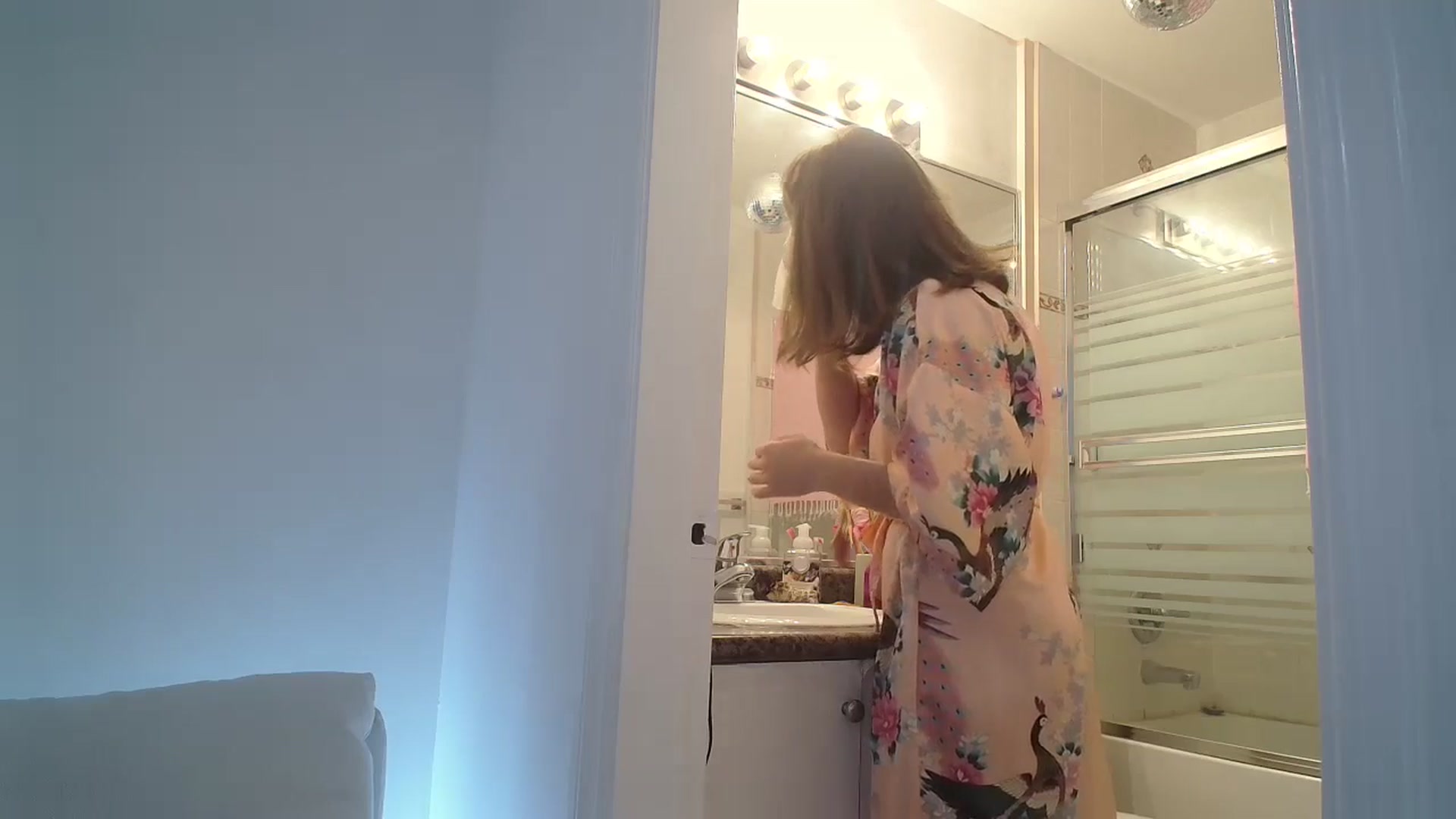 Gallery image thumbnail from CammyCaptain's myfreecams stream on, 11/23/2024, 18:30 image 9 of 20