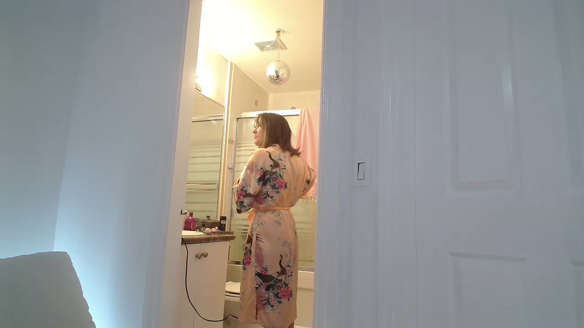 Gallery image thumbnail from CammyCaptain's myfreecams stream on, 11/23/2024, 18:30 image 15 of 20