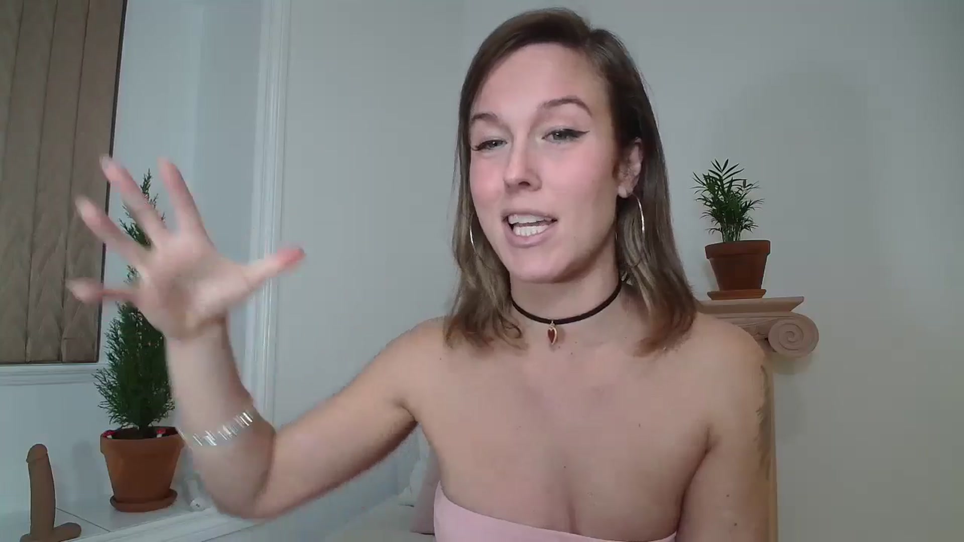 Gallery image thumbnail from CammyCaptain's myfreecams stream on, 12/14/2024, 22:28 image 19 of 20