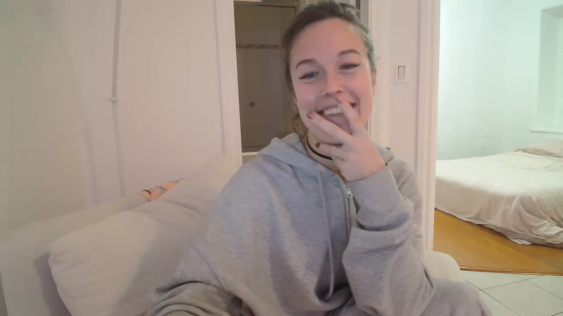 Gallery image thumbnail from CammyCaptain's myfreecams stream on, 01/04/2025, 16:43 image 8 of 20