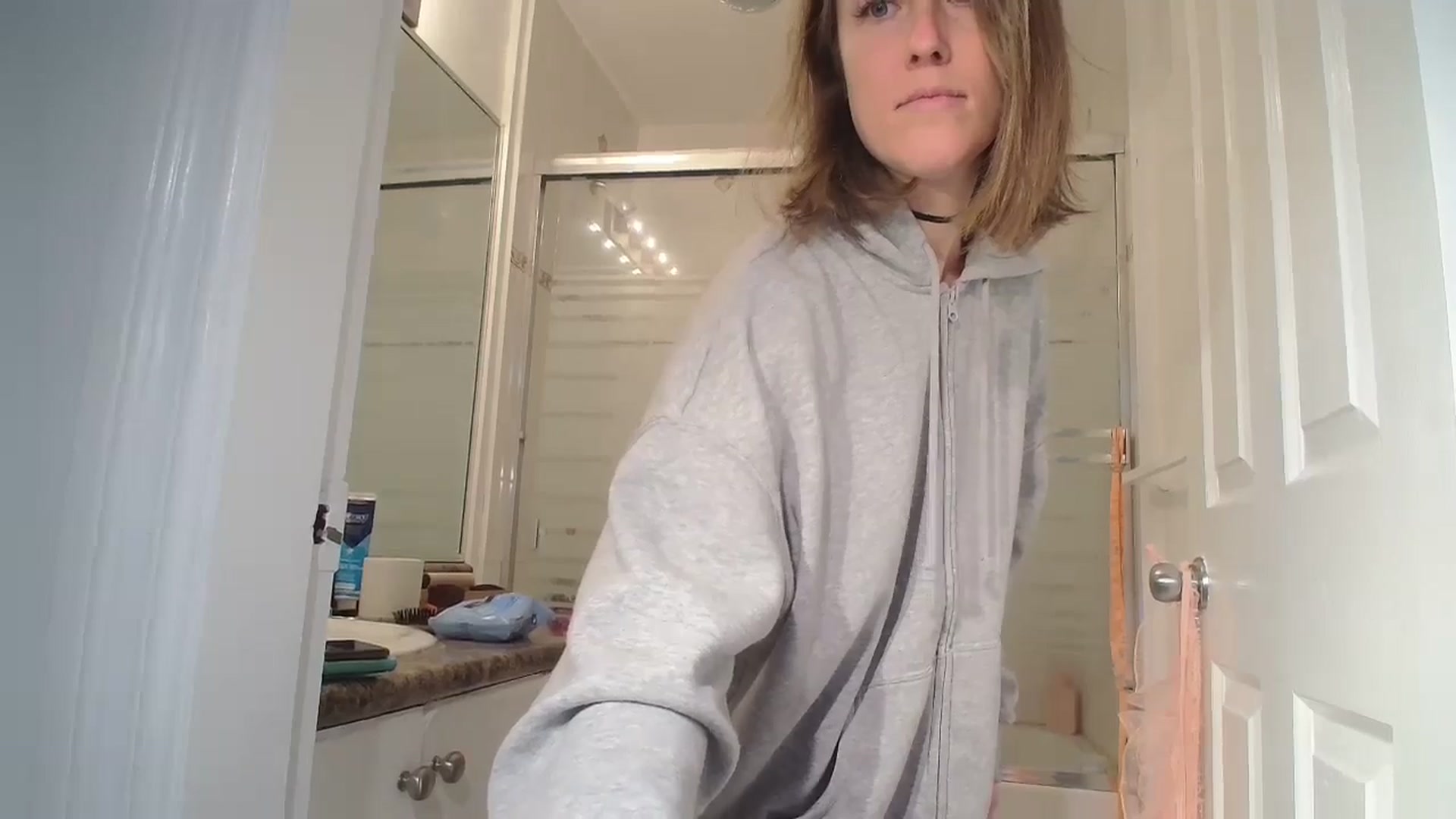 Gallery image thumbnail from CammyCaptain's myfreecams stream on, 01/06/2025, 17:57 image 13 of 20