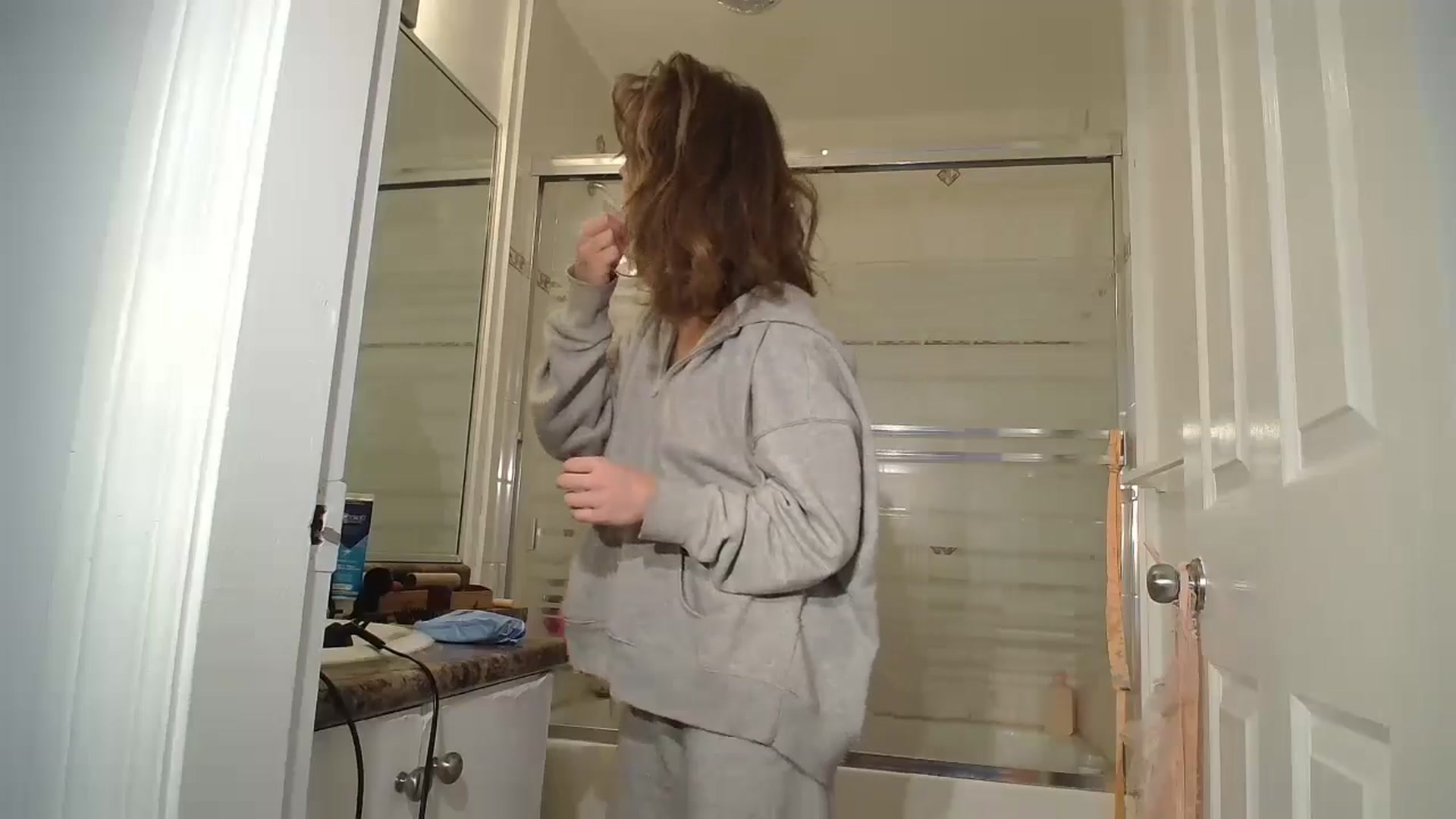 Gallery image thumbnail from CammyCaptain's myfreecams stream on, 01/06/2025, 18:23 image 5 of 20