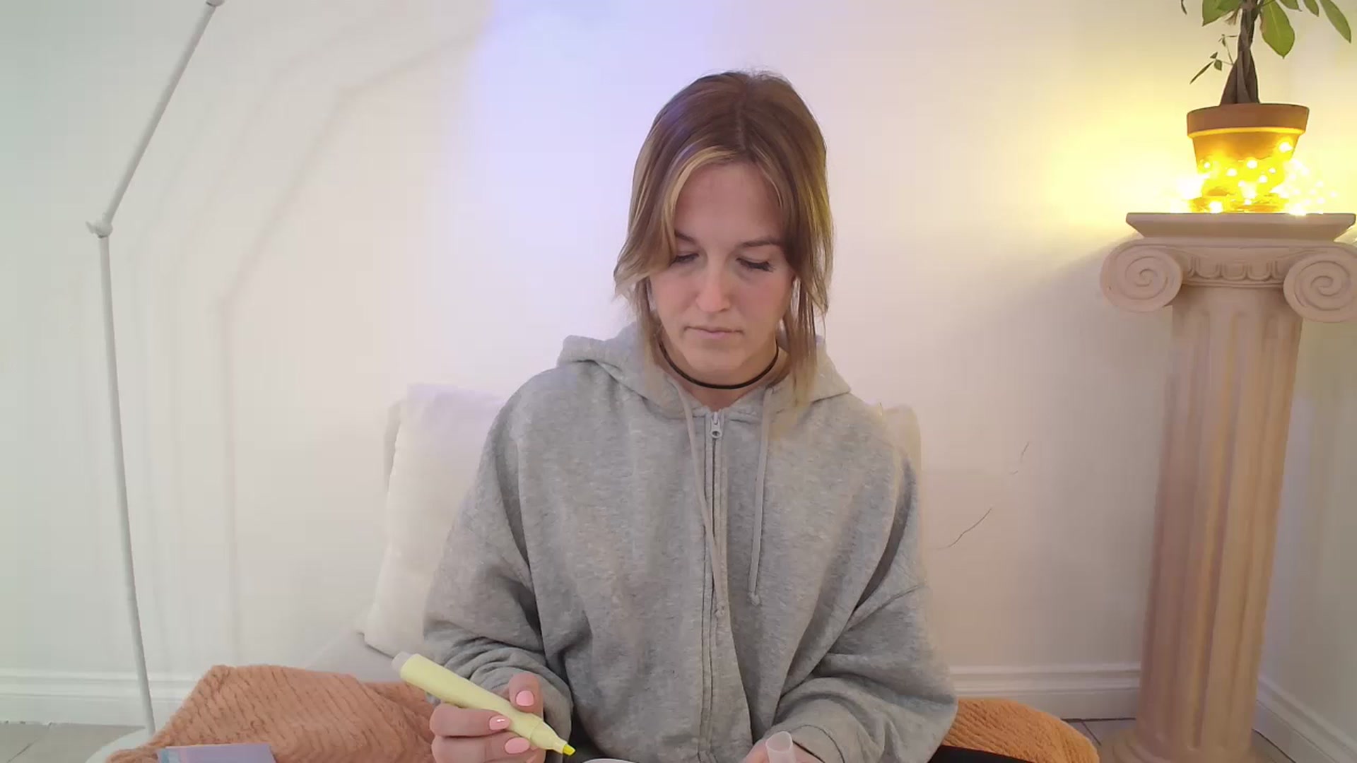 Gallery image thumbnail from CammyCaptain's myfreecams stream on, 01/16/2025, 24:41 image 9 of 20