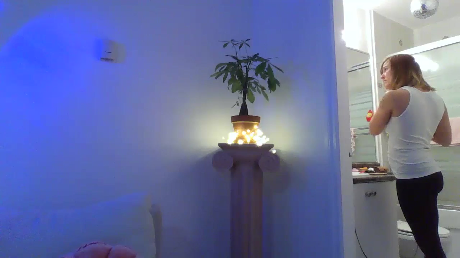 Gallery image thumbnail from CammyCaptain's myfreecams stream on, 01/16/2025, 18:02 image 20 of 20