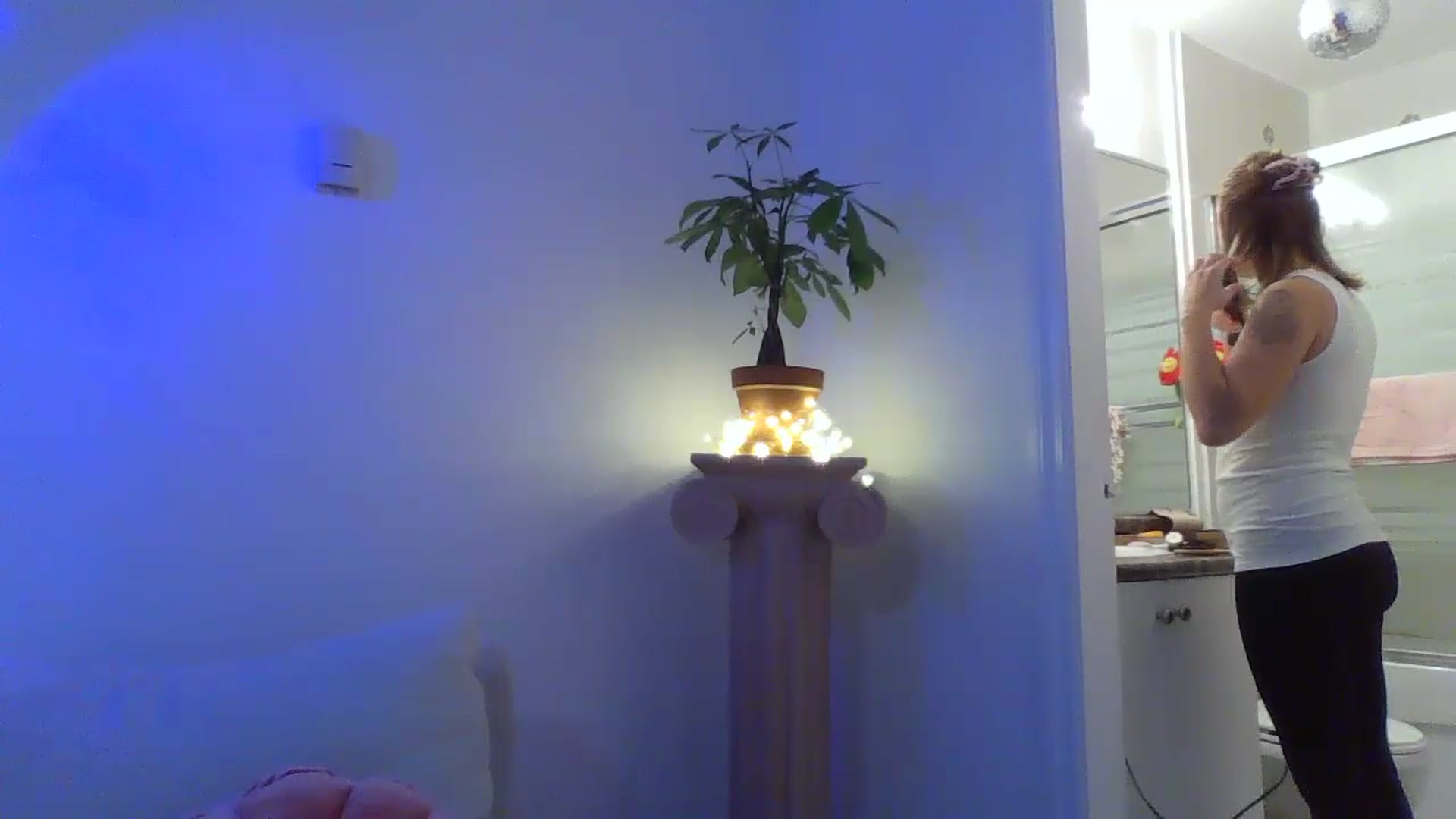 Gallery image thumbnail from CammyCaptain's myfreecams stream on, 01/16/2025, 18:02 image 12 of 20