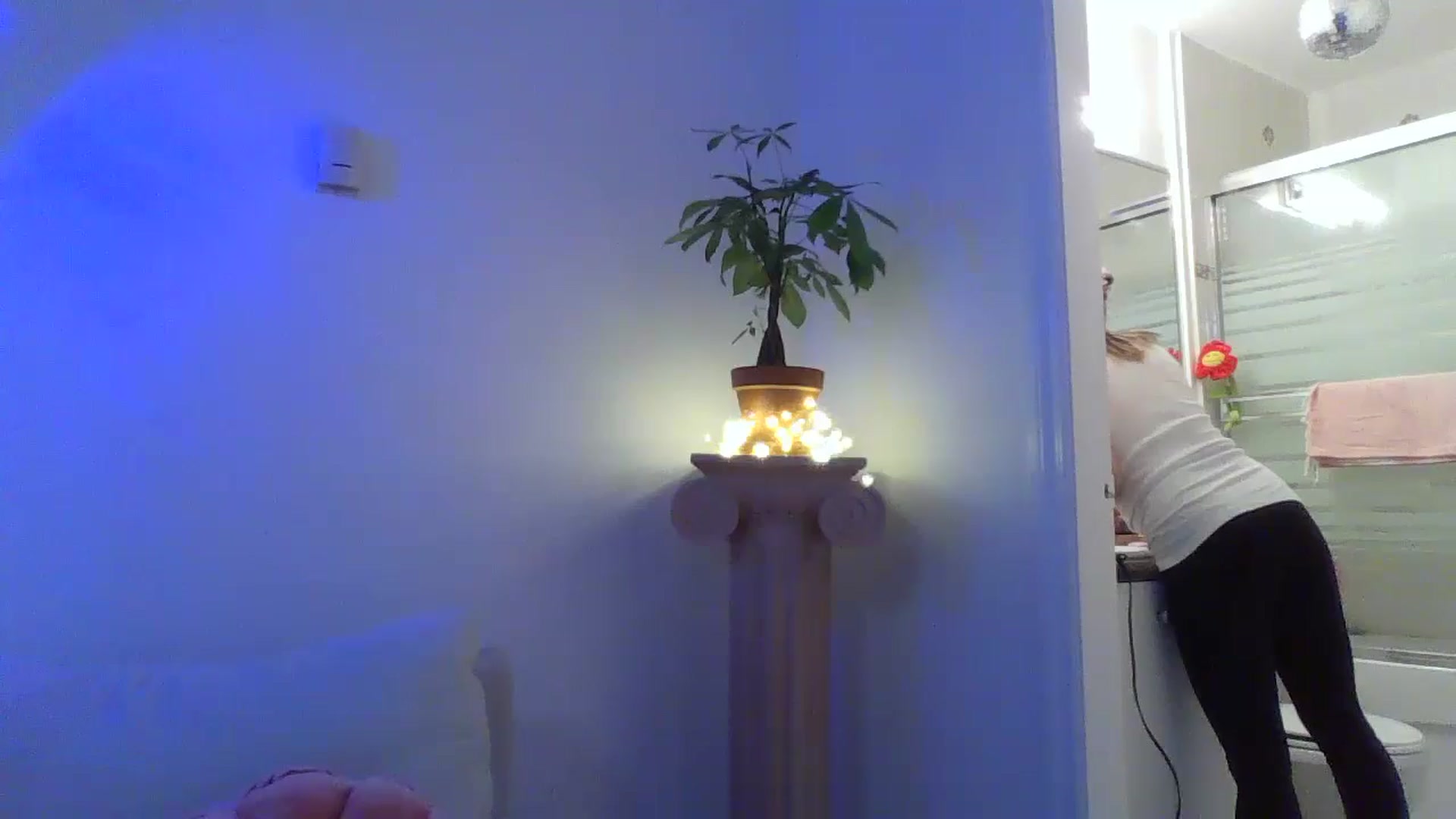 Gallery image thumbnail from CammyCaptain's myfreecams stream on, 01/16/2025, 18:02 image 14 of 20