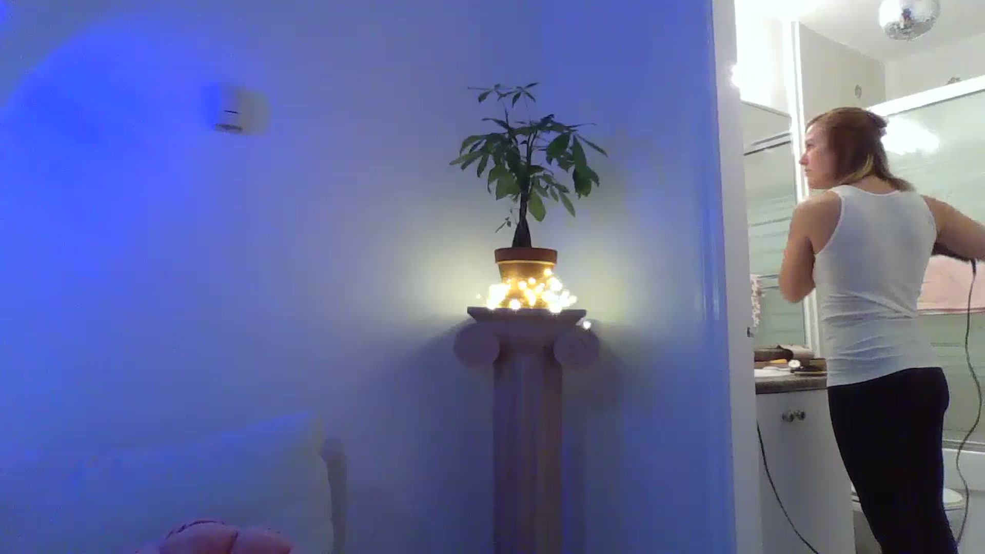 Gallery image thumbnail from CammyCaptain's myfreecams stream on, 01/16/2025, 18:02 image 13 of 20