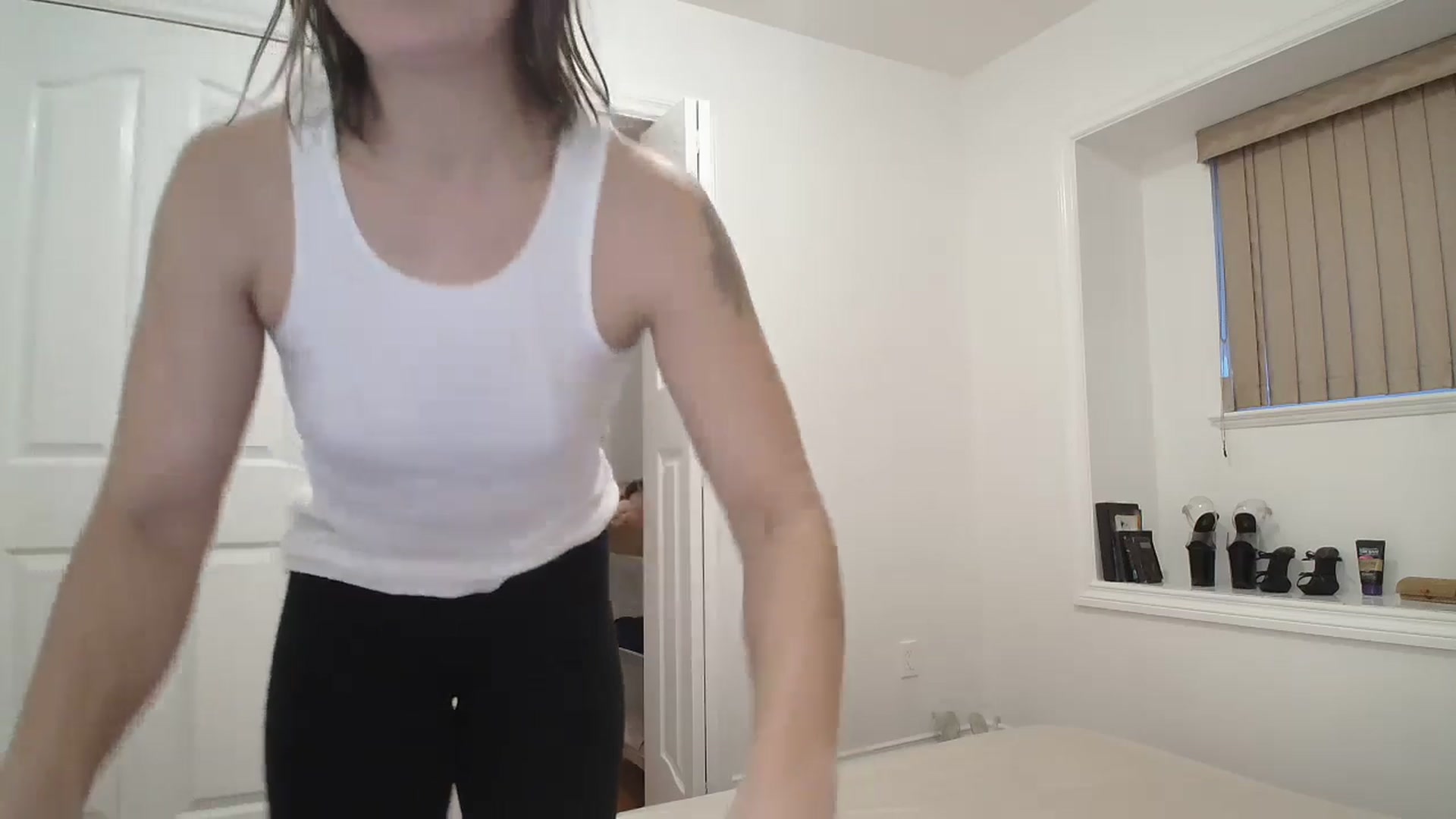 Gallery image thumbnail from CammyCaptain's myfreecams stream on, 01/27/2025, 16:02 image 5 of 20