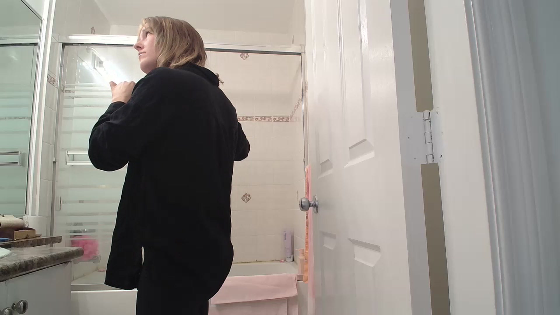 Gallery image thumbnail from CammyCaptain's myfreecams stream on, 01/27/2025, 16:38 image 11 of 20