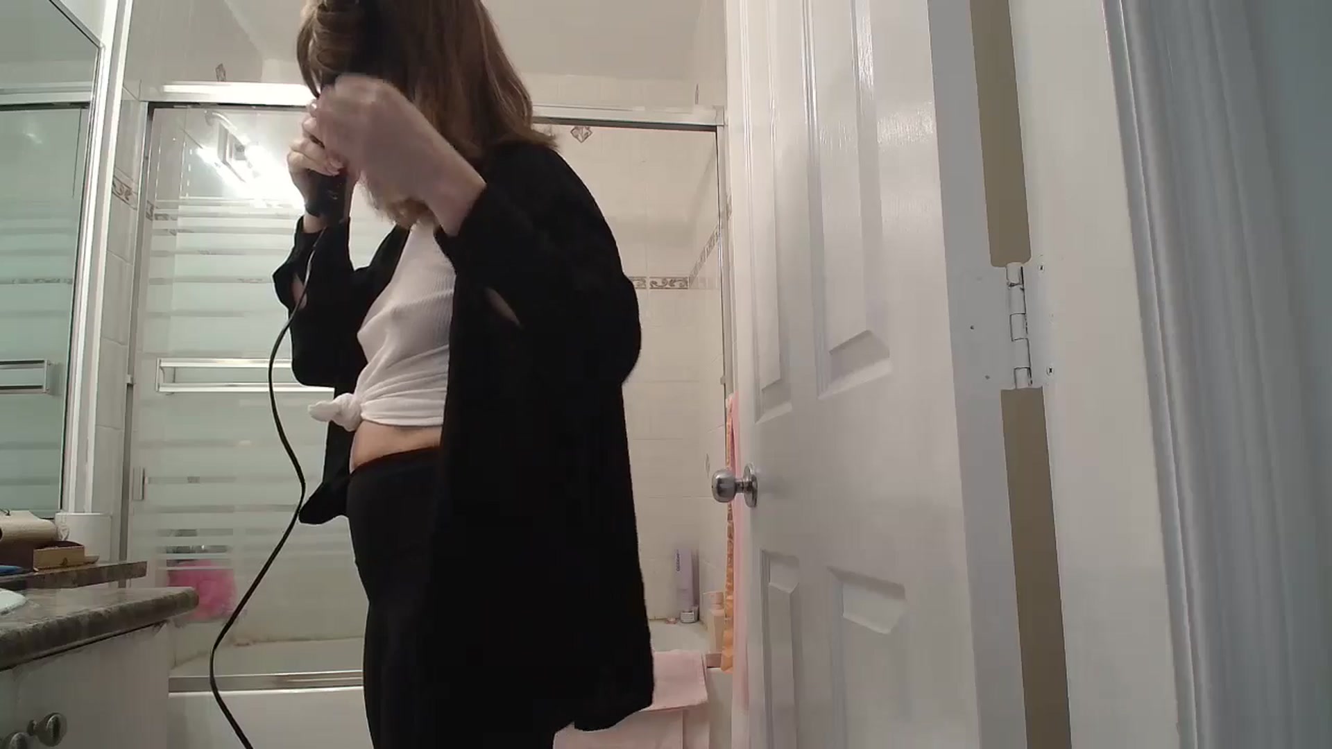 Gallery image thumbnail from CammyCaptain's myfreecams stream on, 01/27/2025, 16:38 image 13 of 20