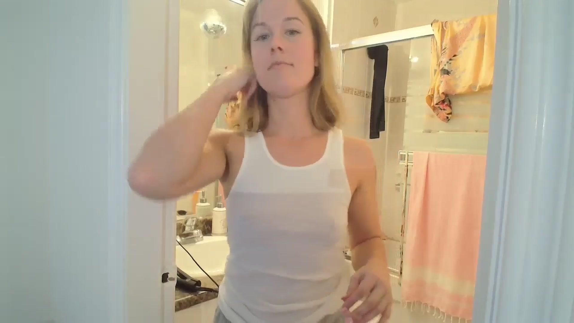 Gallery image thumbnail from CammyCaptain's myfreecams stream on, 01/28/2025, 20:29 image 17 of 20