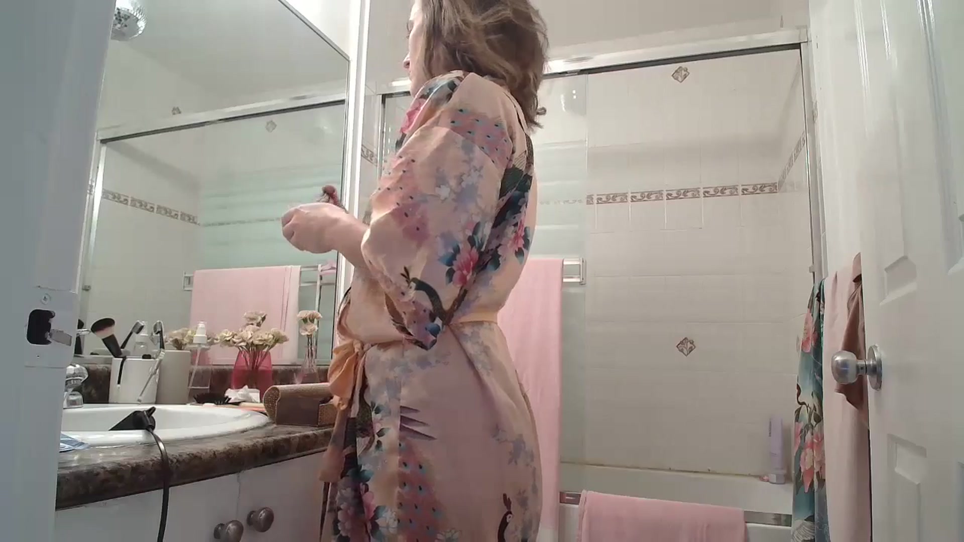 Gallery image thumbnail from CammyCaptain's myfreecams stream on, 02/04/2025, 16:05 image 10 of 20