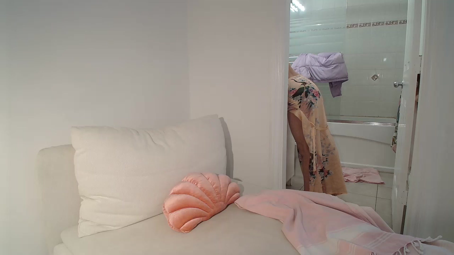 Gallery image thumbnail from CammyCaptain's myfreecams stream on, 02/04/2025, 23:22 image 6 of 20