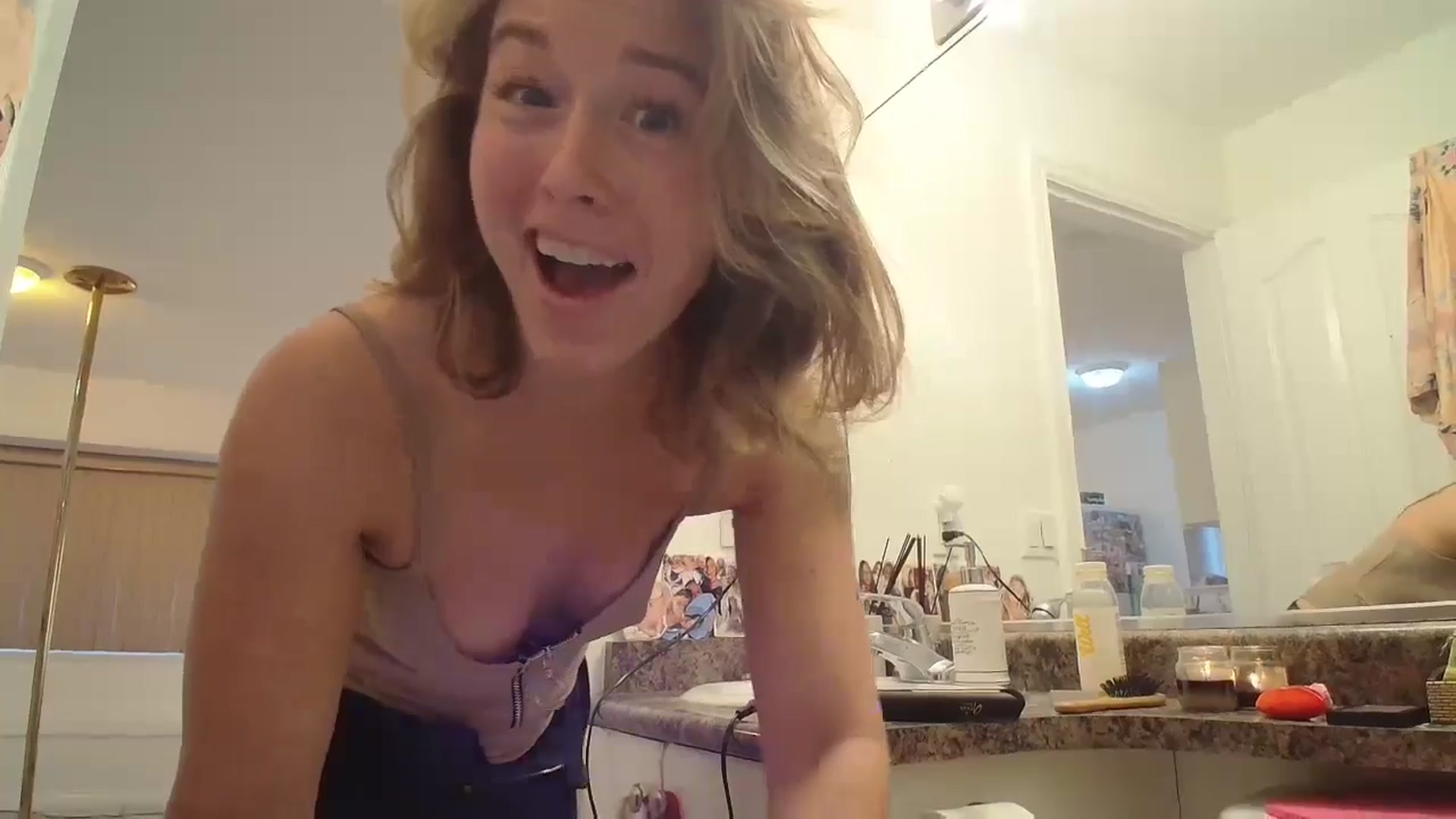 Gallery image thumbnail from CammyCaptain's myfreecams stream on, 02/08/2025, 17:57 image 12 of 20