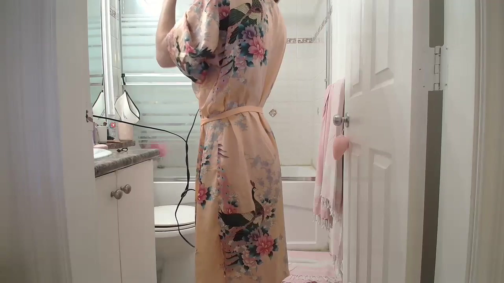 Gallery image thumbnail from CammyCaptain's myfreecams stream on, 02/19/2025, 15:48 image 18 of 20