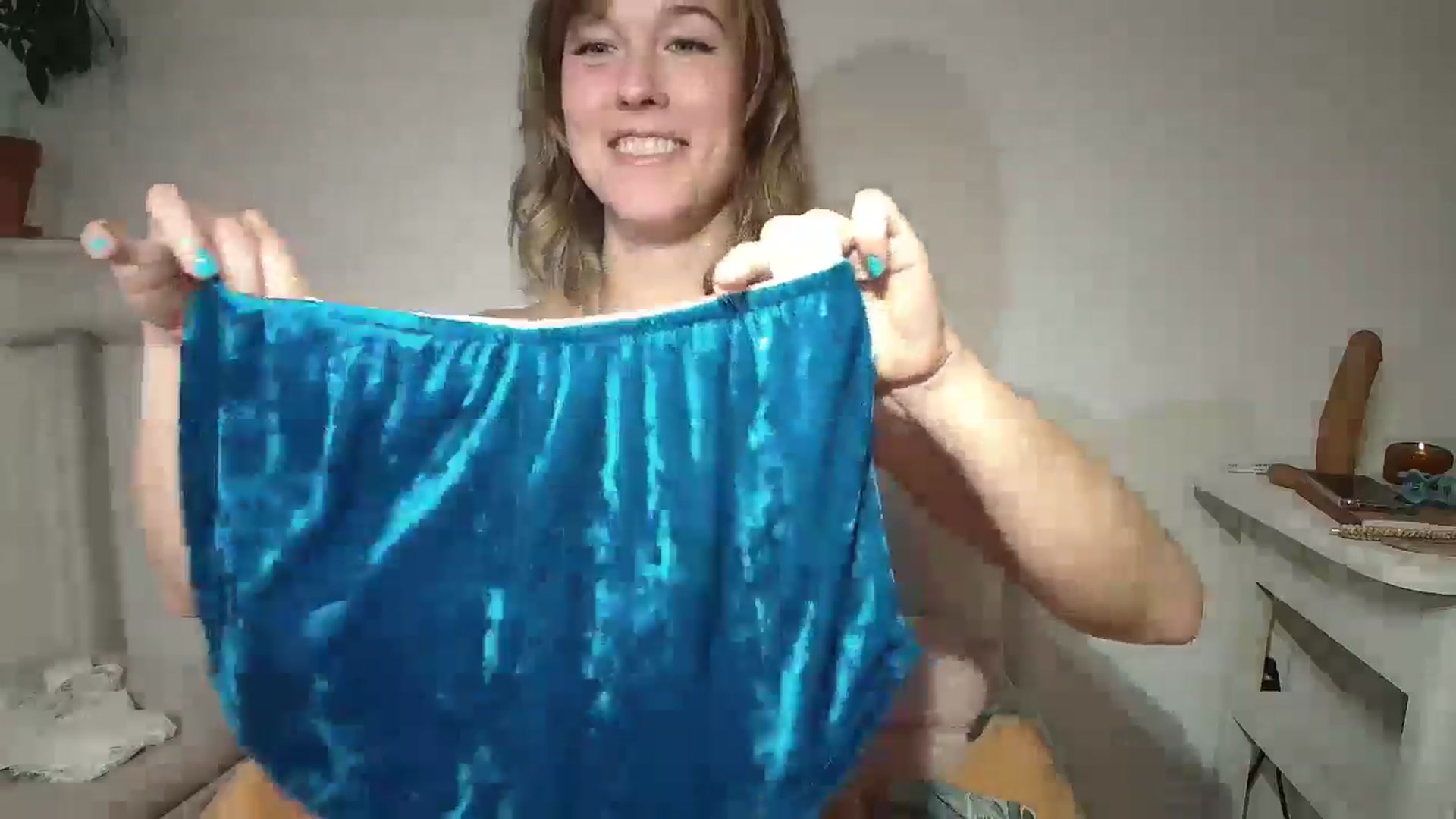 Gallery image thumbnail from CammyCaptain's myfreecams stream on, 03/01/2025, 15:44 image 14 of 20