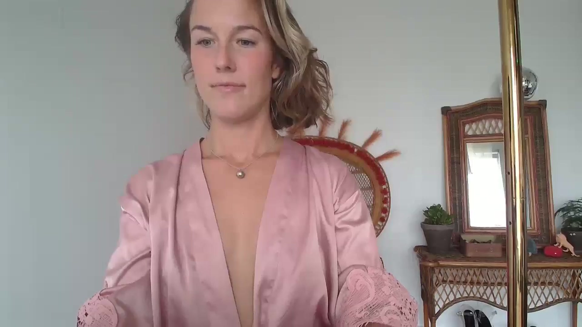 Gallery image thumbnail from CammyModel's myfreecams stream on, 08/13/2024, 17:49 image 7 of 20