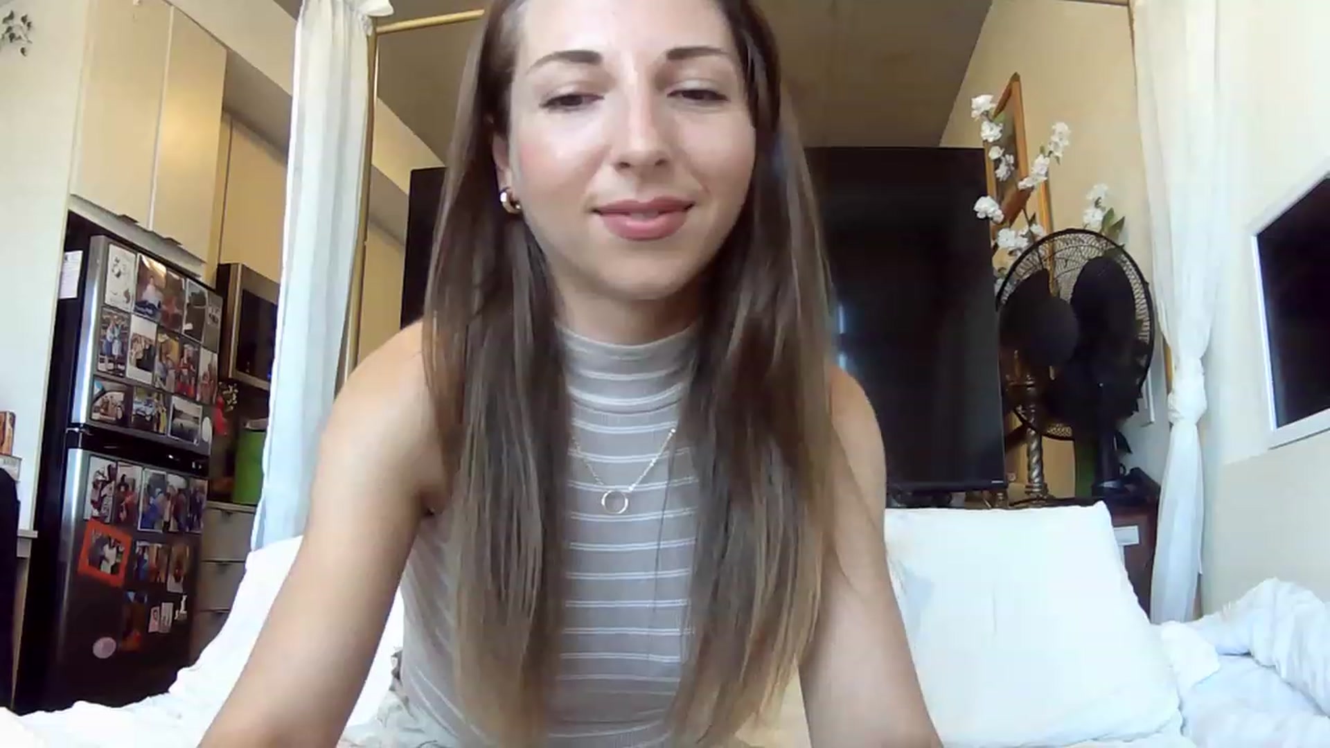 Gallery image thumbnail from CanadaBunny's myfreecams stream on, 07/19/2023, 16:01 image 13 of 20