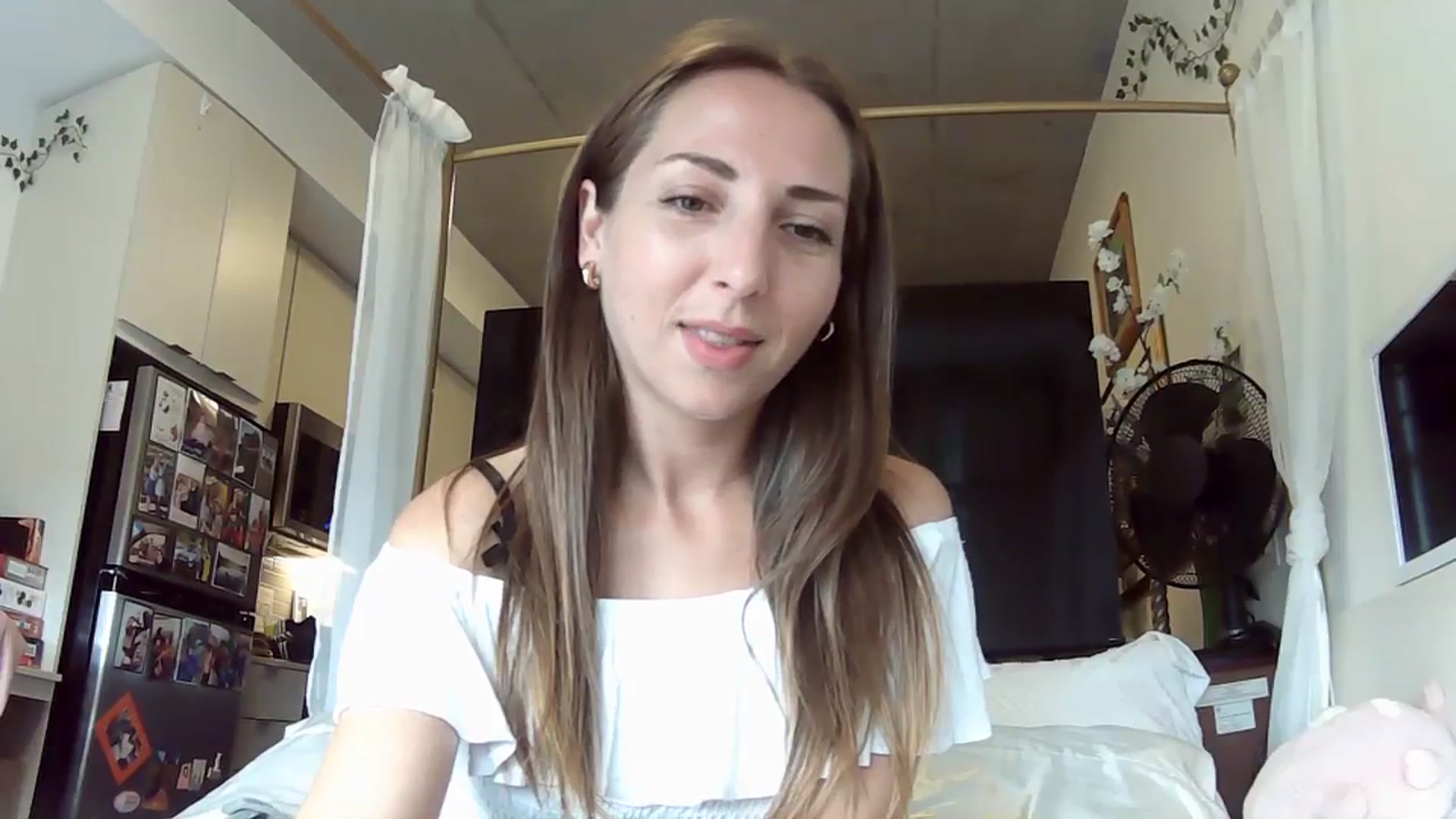 Gallery image thumbnail from CanadaBunny's myfreecams stream on, 08/02/2023, 21:31 image 19 of 20