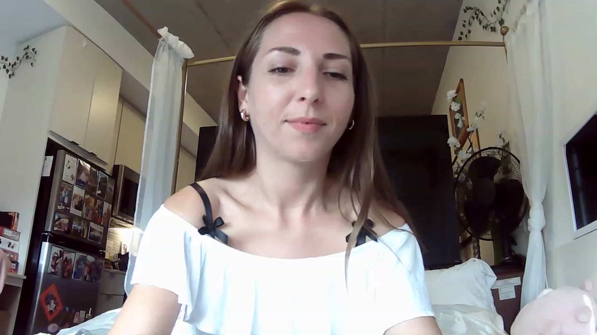 Gallery image thumbnail from CanadaBunny's myfreecams stream on, 08/02/2023, 21:45 image 6 of 20