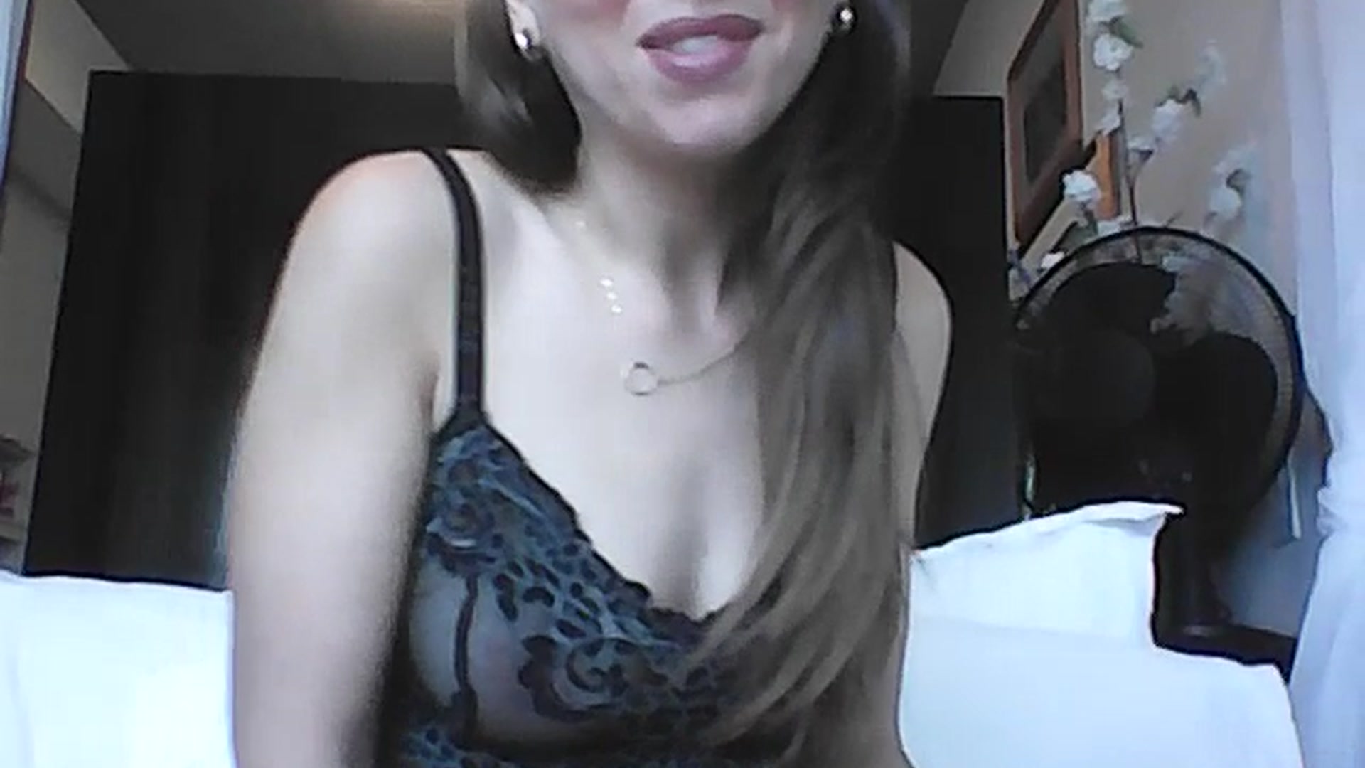 Gallery image thumbnail from CanadaBunny's myfreecams stream on, 08/16/2023, 15:43 image 19 of 20
