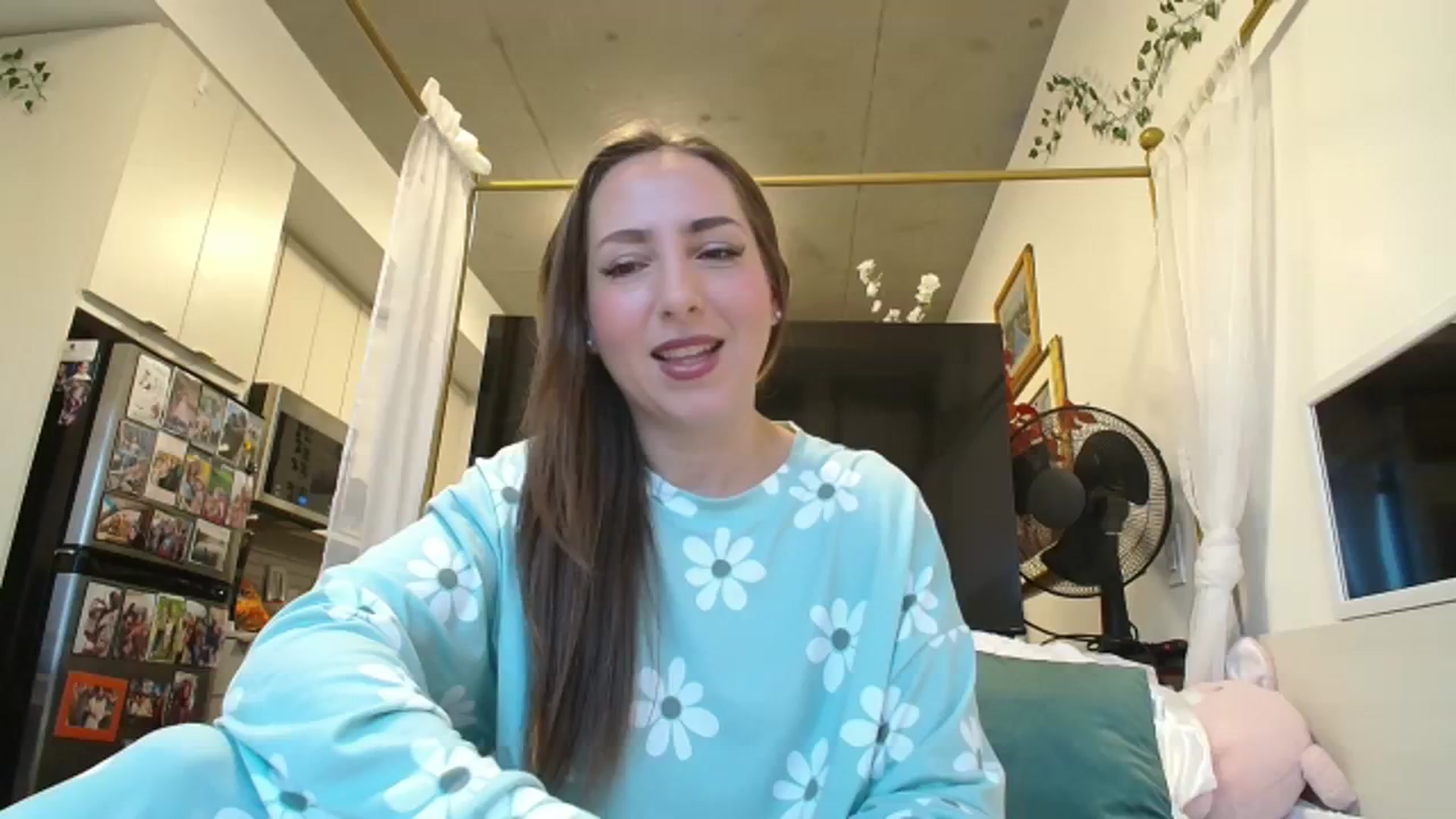 Gallery image thumbnail from CanadaBunny's myfreecams stream on, 12/27/2023, 16:07 image 1 of 20