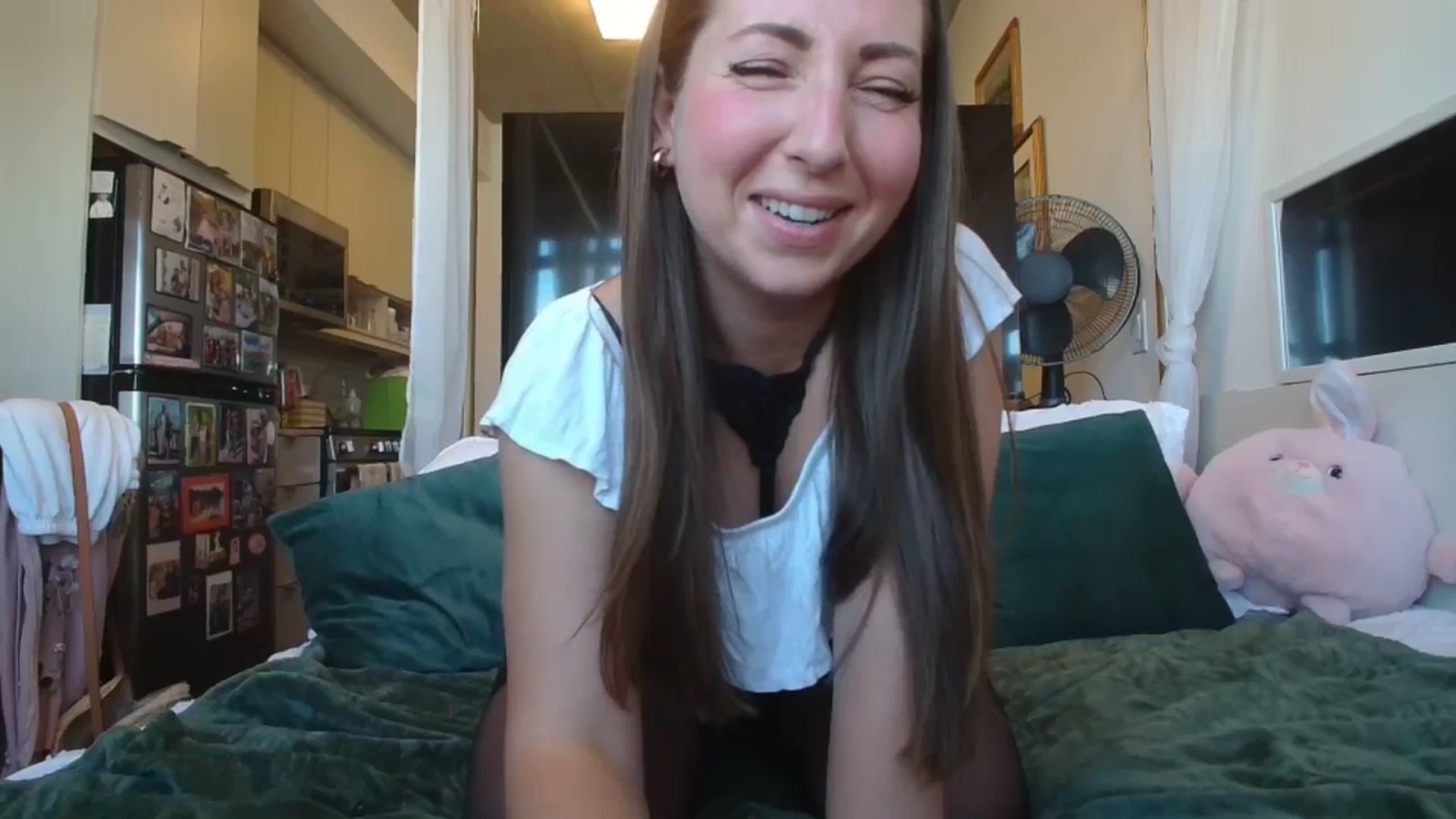 Gallery image thumbnail from CanadaBunny's myfreecams stream on, 10/02/2024, 14:29 image 6 of 20