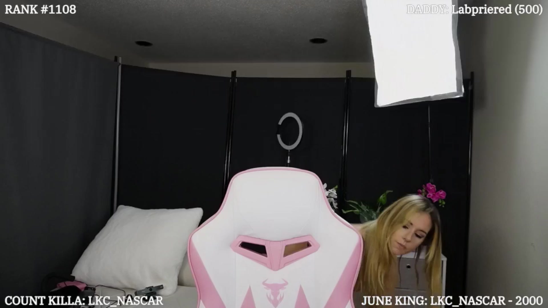 Gallery image thumbnail from CanadianLexi's myfreecams stream on, 06/06/2024, 18:41 image 11 of 20