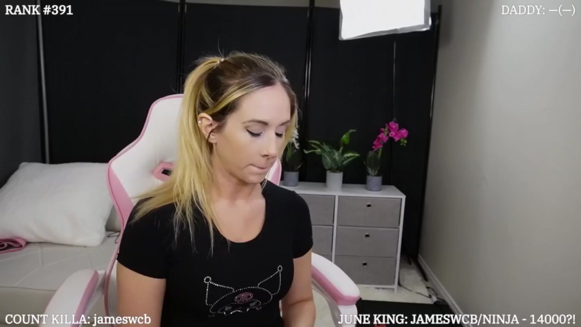 Gallery image thumbnail from CanadianLexi's myfreecams stream on, 06/25/2024, 18:56 image 1 of 20