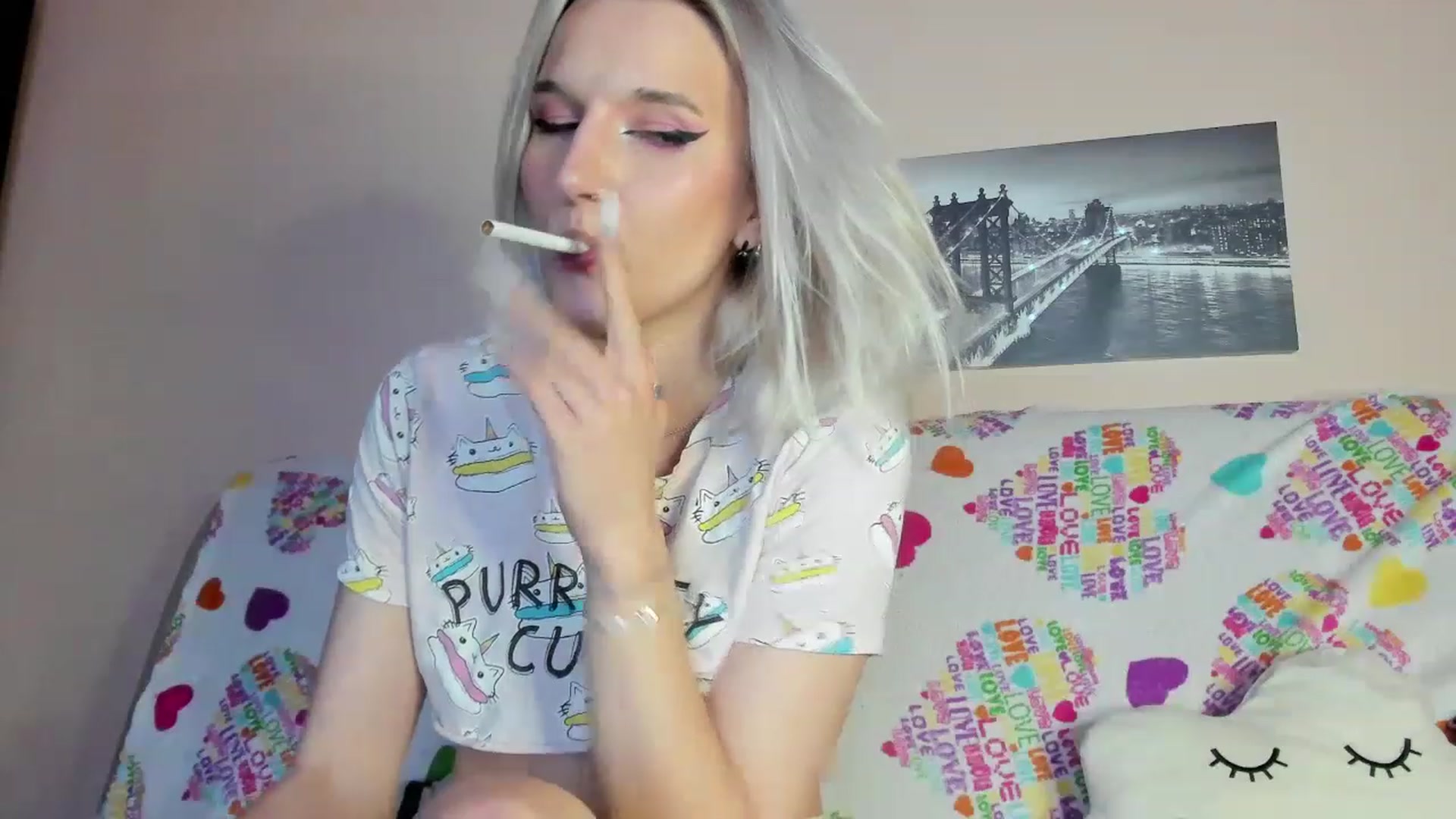 Gallery image thumbnail from Canbe_fun's myfreecams stream on, 11/18/2022, 19:11 image 7 of 20