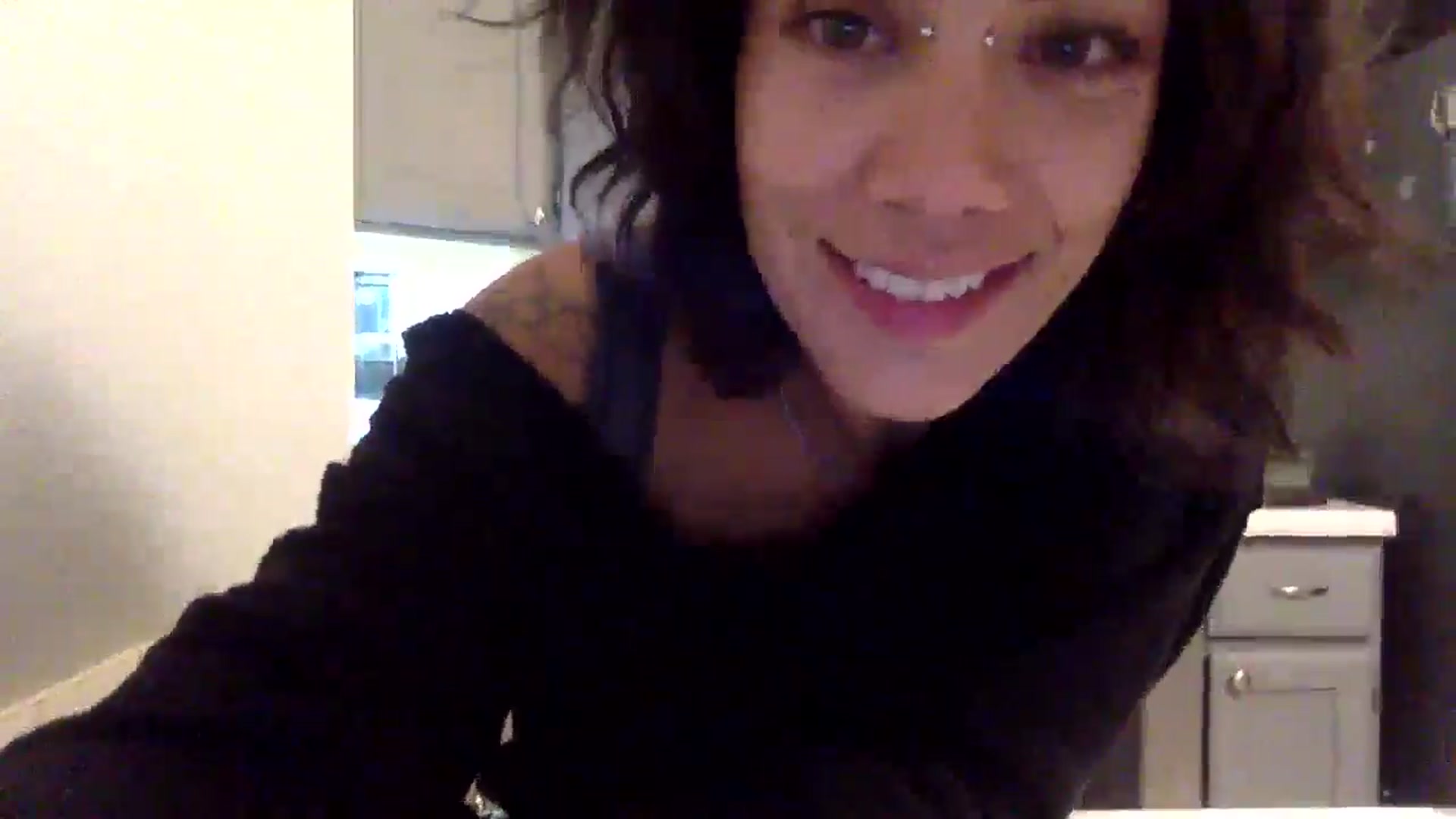 Gallery image thumbnail from Cancerousxo's myfreecams stream on, 09/13/2025, 10:35 image 19 of 20