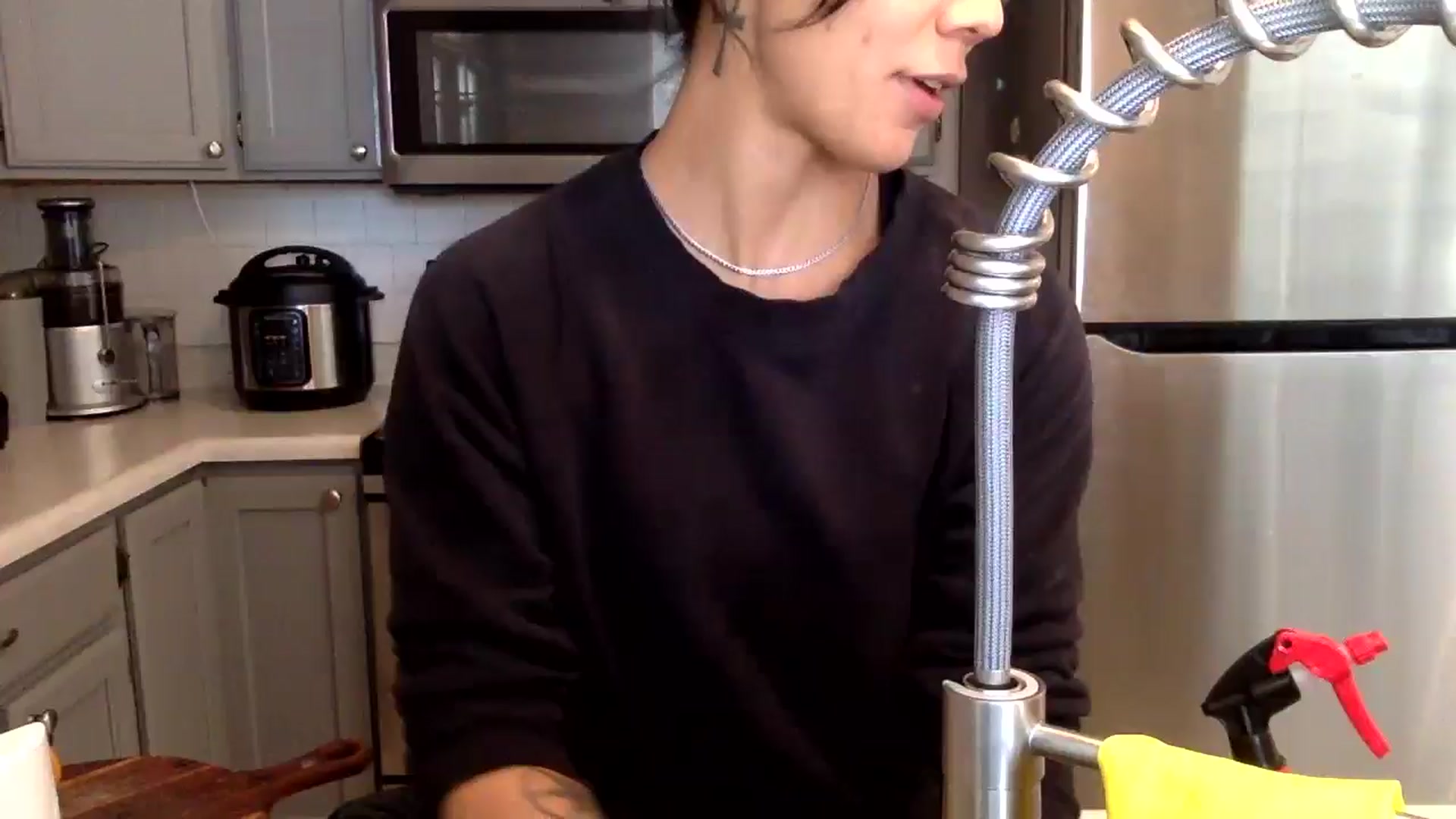 Gallery image thumbnail from Cancerousxo's myfreecams stream on, 10/28/2025, 19:21 image 13 of 20