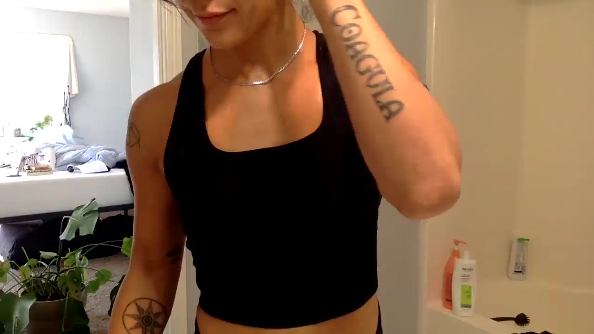 Gallery image thumbnail from Cancerousxo's myfreecams stream on, 10/28/2025, 19:21 image 17 of 20