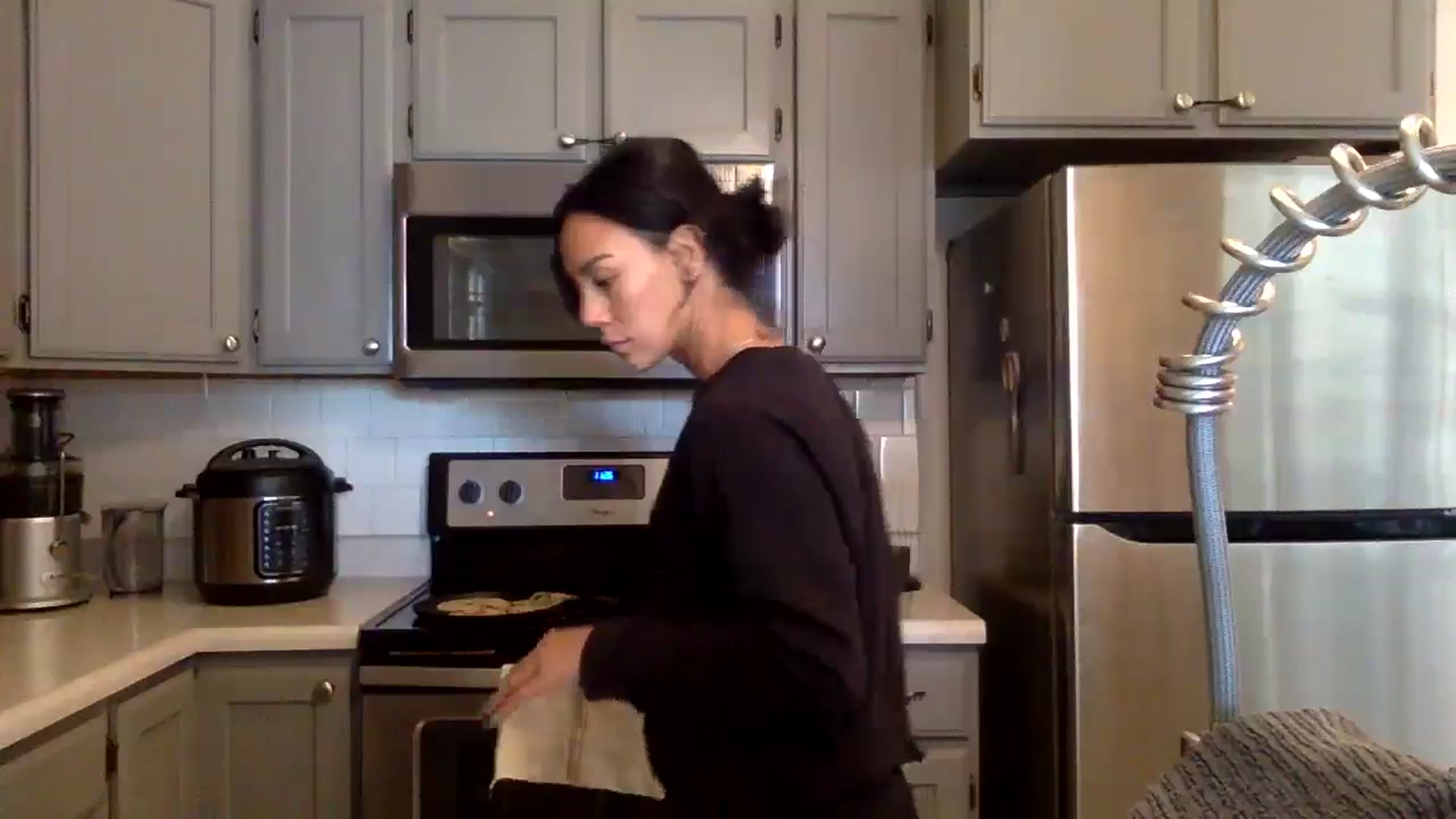 Gallery image thumbnail from Cancerousxo's myfreecams stream on, 10/28/2025, 19:21 image 2 of 20