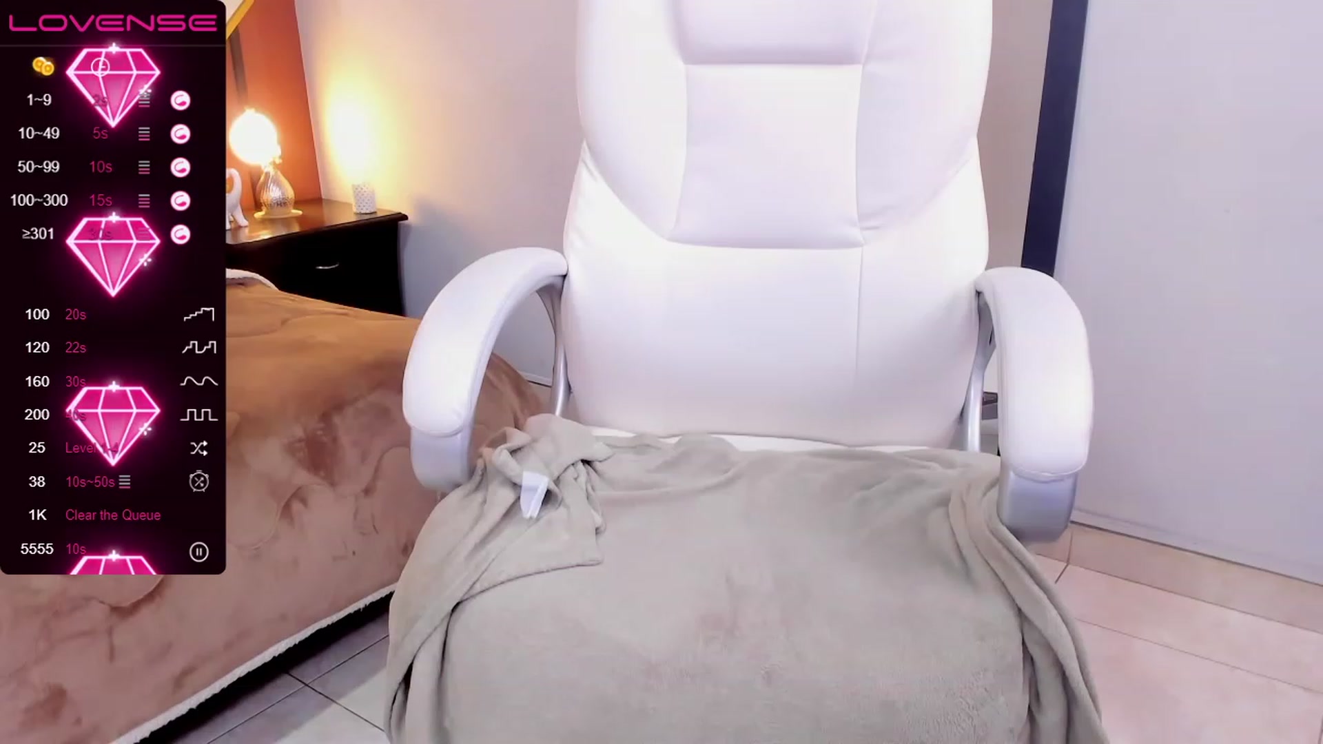 Gallery image thumbnail from Candace_white's myfreecams stream on, 09/09/2023, 15:40 image 9 of 20