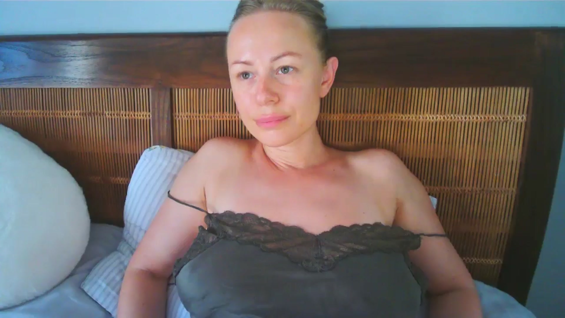 Gallery image thumbnail from Candibaby1's myfreecams stream on, 06/25/2026, 16:10 image 5 of 20