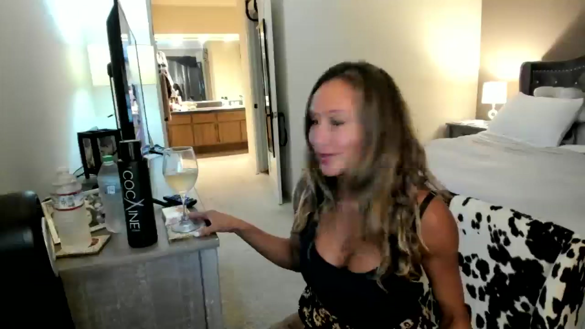 Gallery image thumbnail from Candice_Cayne's myfreecams stream on, 05/07/2026, 06:38 image 17 of 20