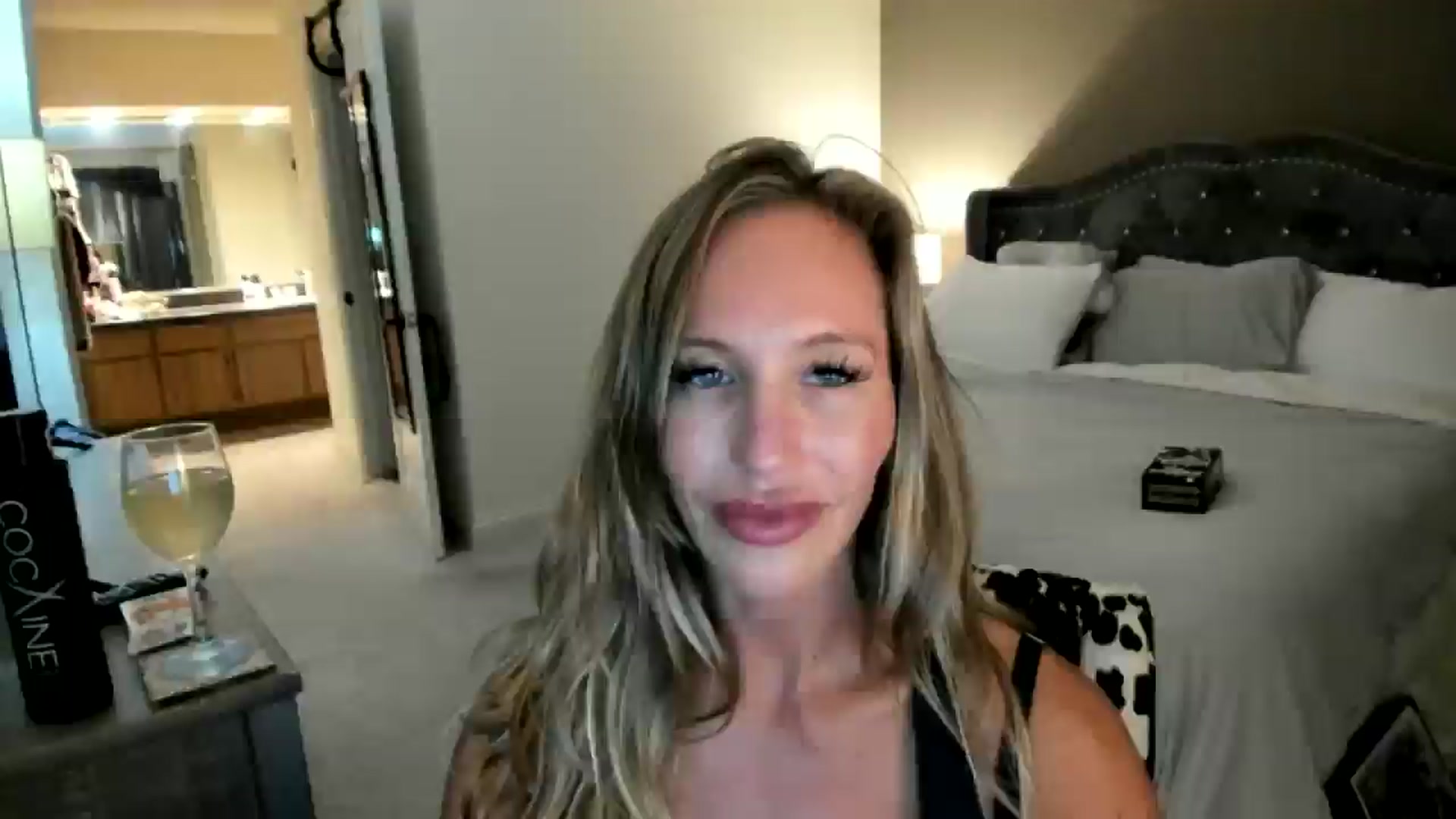 Gallery image thumbnail from Candice_Cayne's myfreecams stream on, 05/07/2026, 06:38 image 6 of 20