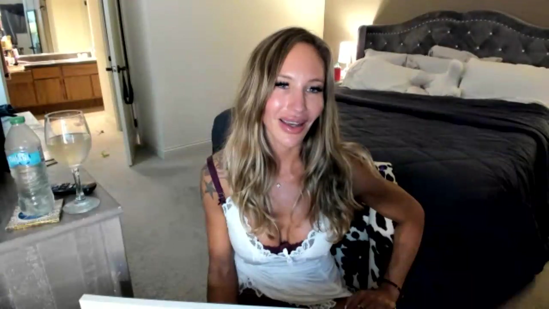 Gallery image thumbnail from Candice_Cayne's myfreecams stream on, 05/12/2026, 05:46 image 13 of 20