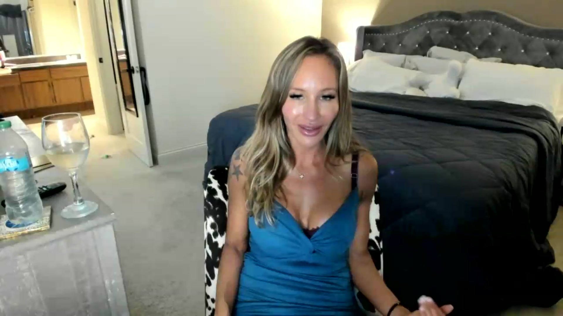 Gallery image thumbnail from Candice_Cayne's myfreecams stream on, 05/12/2026, 06:33 image 12 of 20