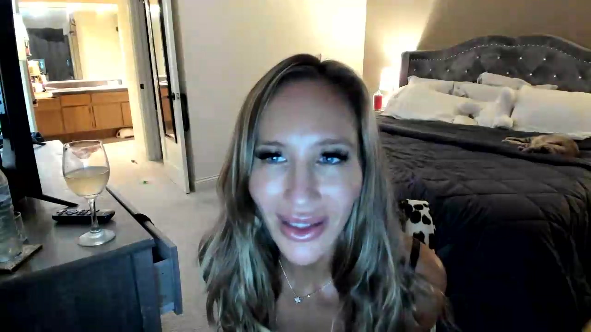Gallery image thumbnail from Candice_Cayne's myfreecams stream on, 05/12/2026, 08:10 image 20 of 20