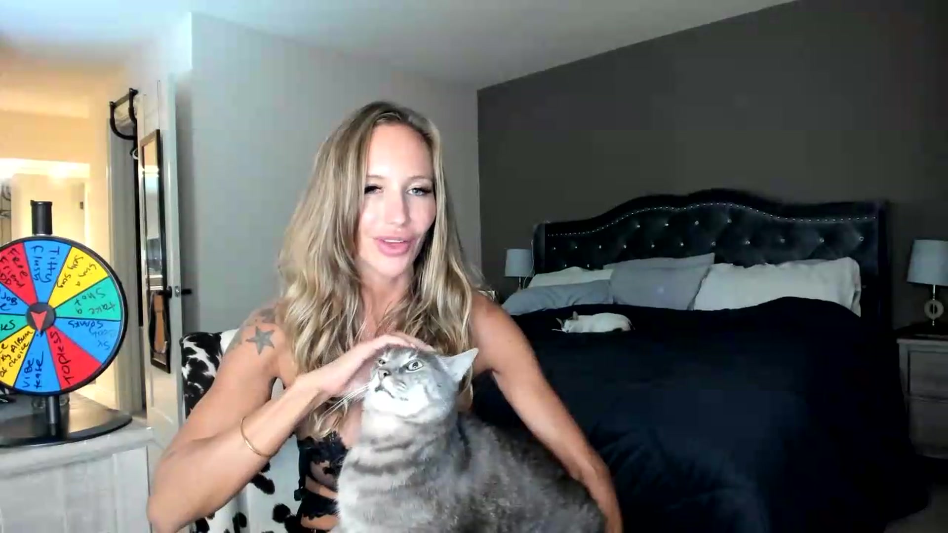 Gallery image thumbnail from Candice_Cayne's myfreecams stream on, 05/23/2026, 08:33 image 10 of 20