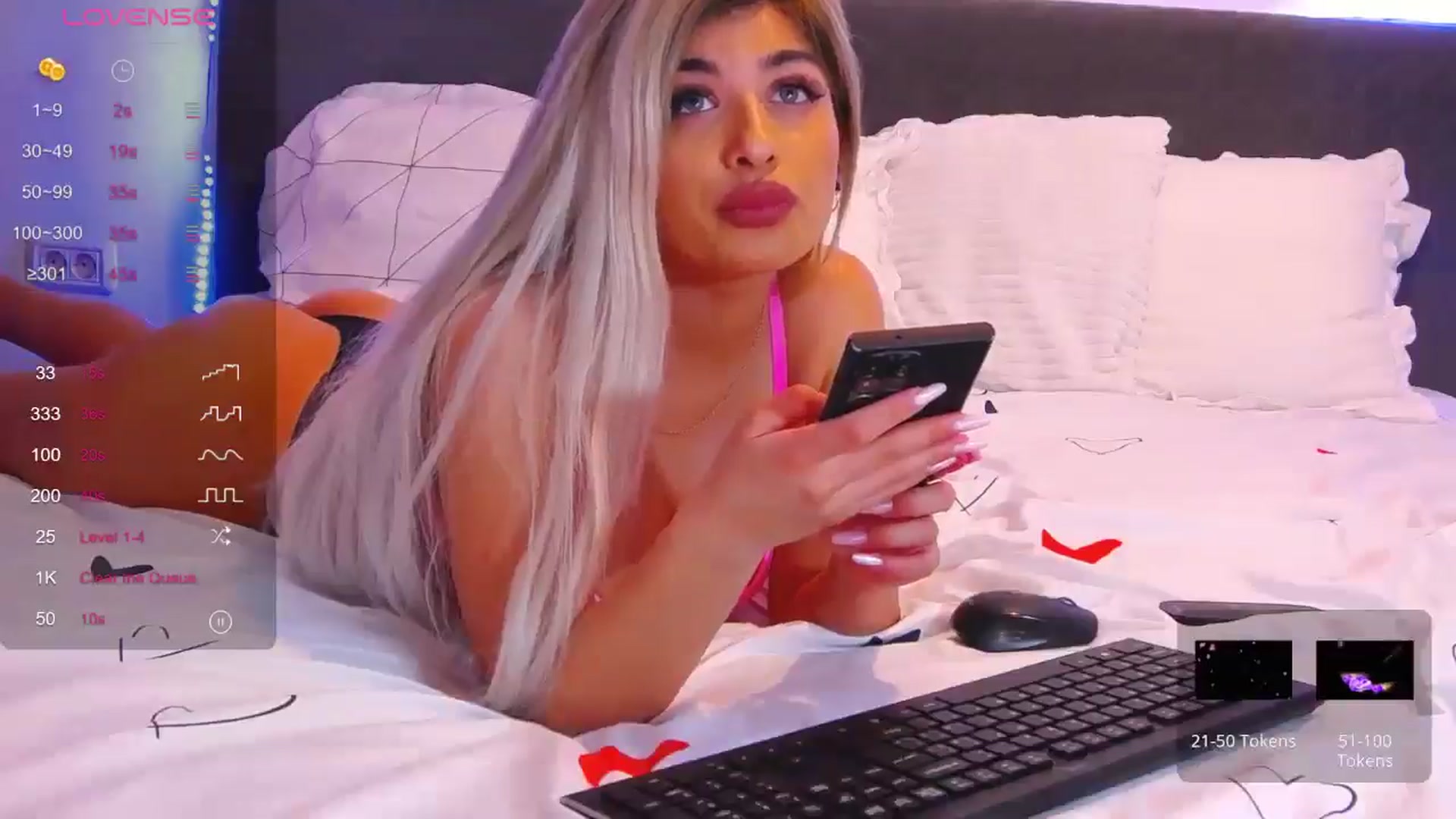 Gallery image thumbnail from Candy1's myfreecams stream on, 06/19/2024, 19:18 image 12 of 20