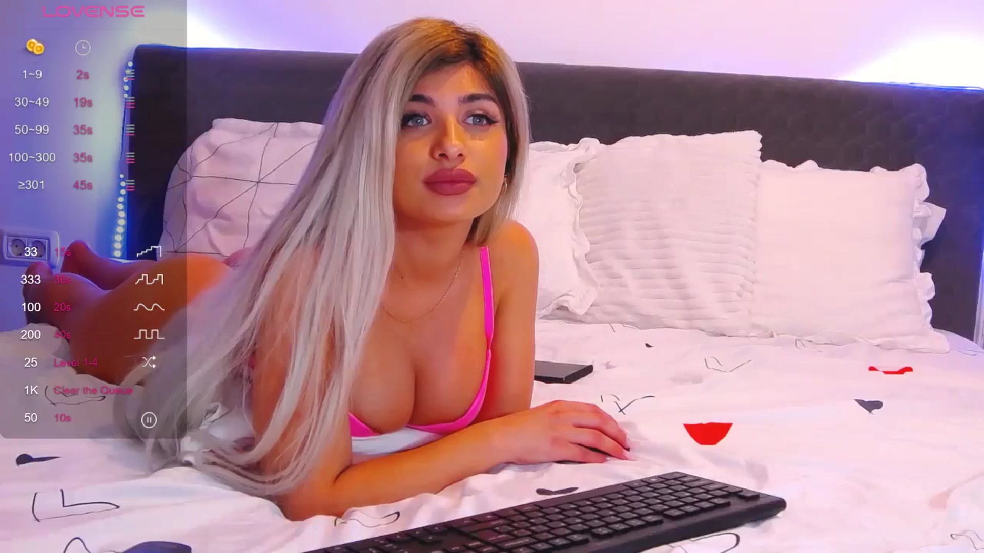 Gallery image thumbnail from Candy1's myfreecams stream on, 06/19/2024, 19:18 image 1 of 20